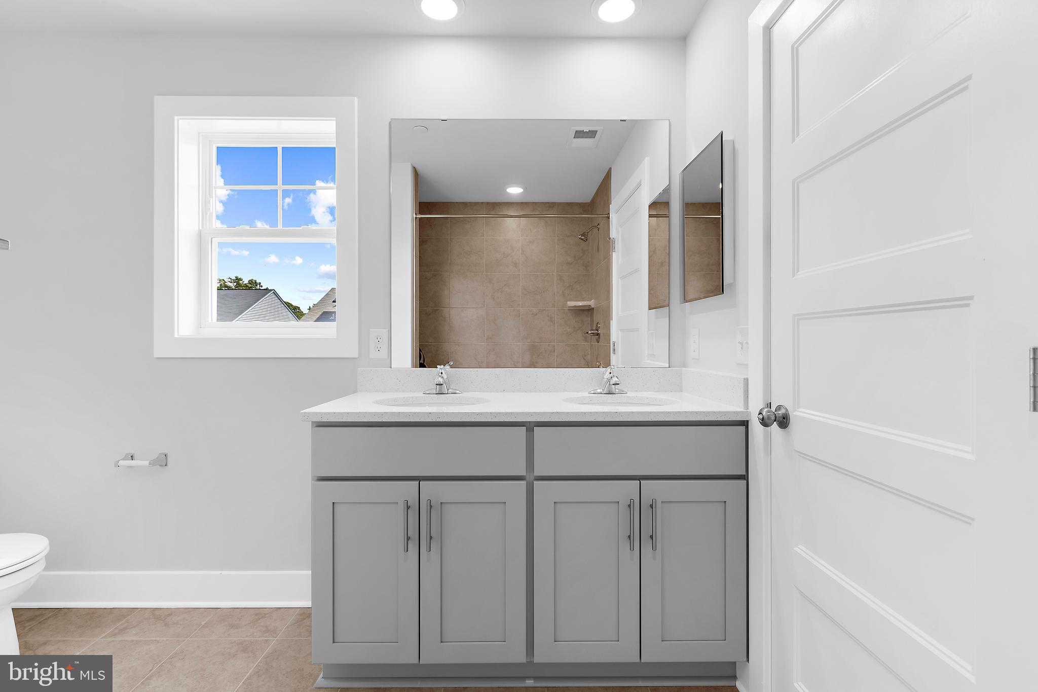CARROLLTON MANOR - Residential