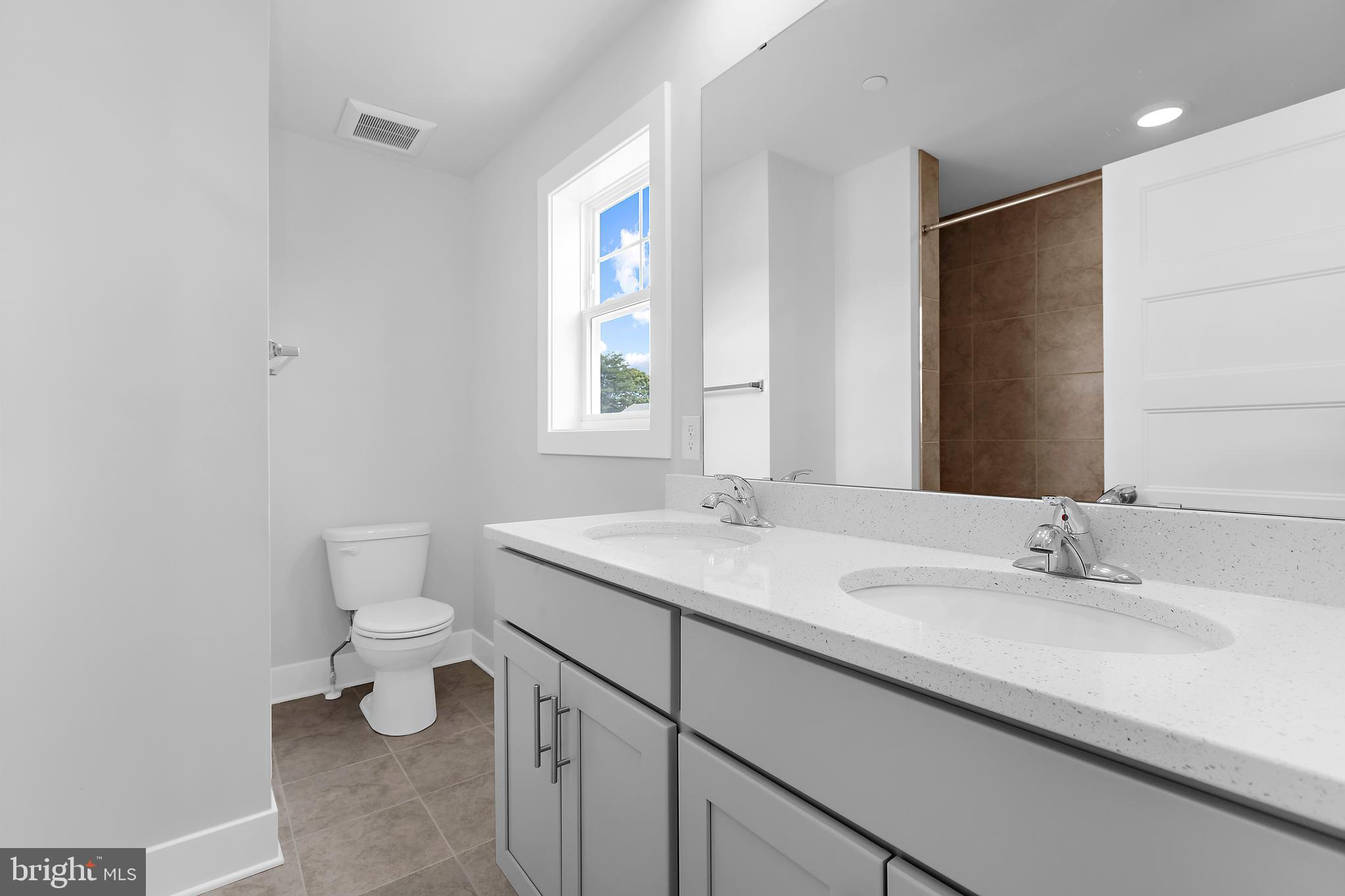 CARROLLTON MANOR - Residential