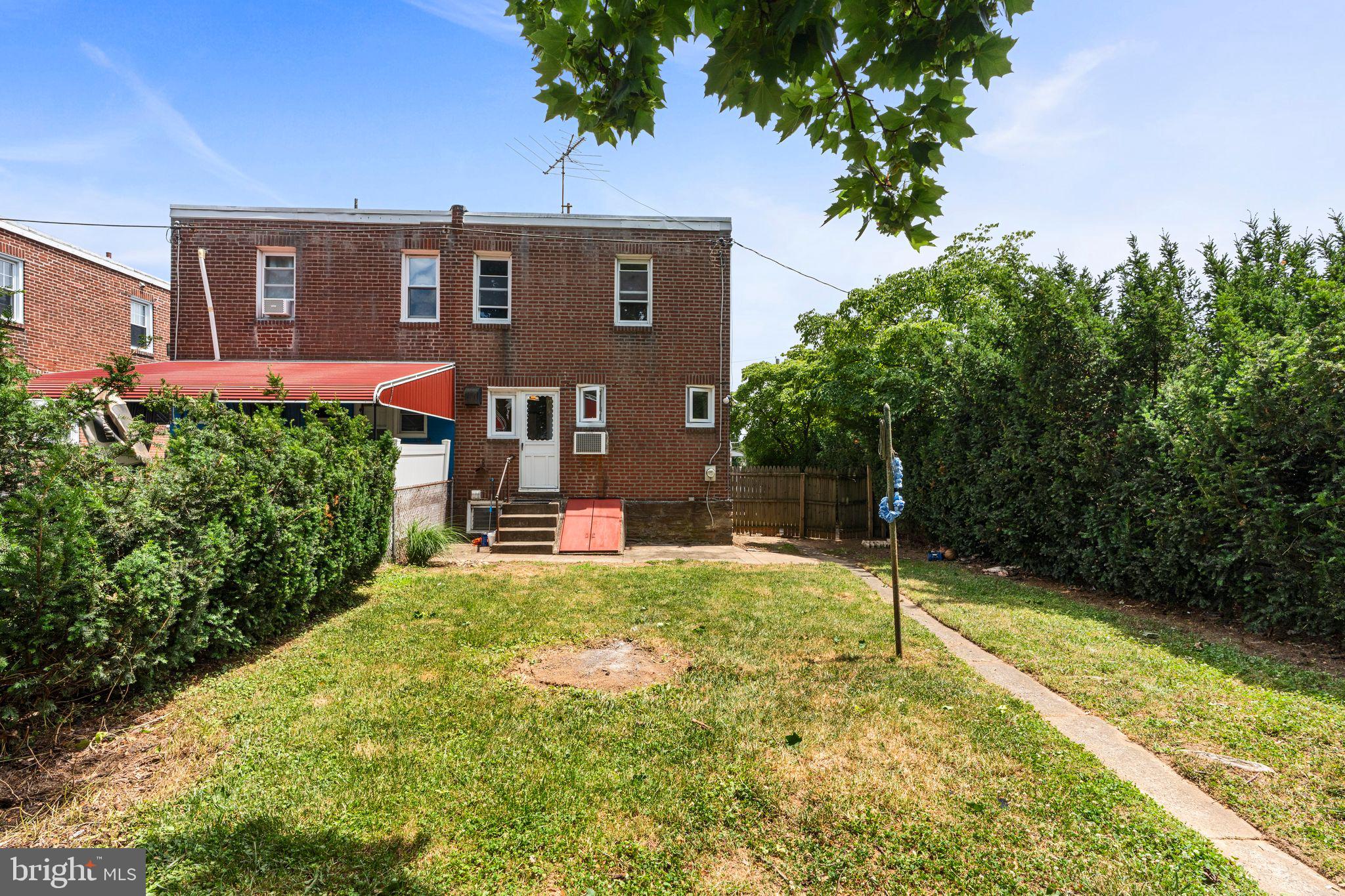 FOX CHASE - Residential