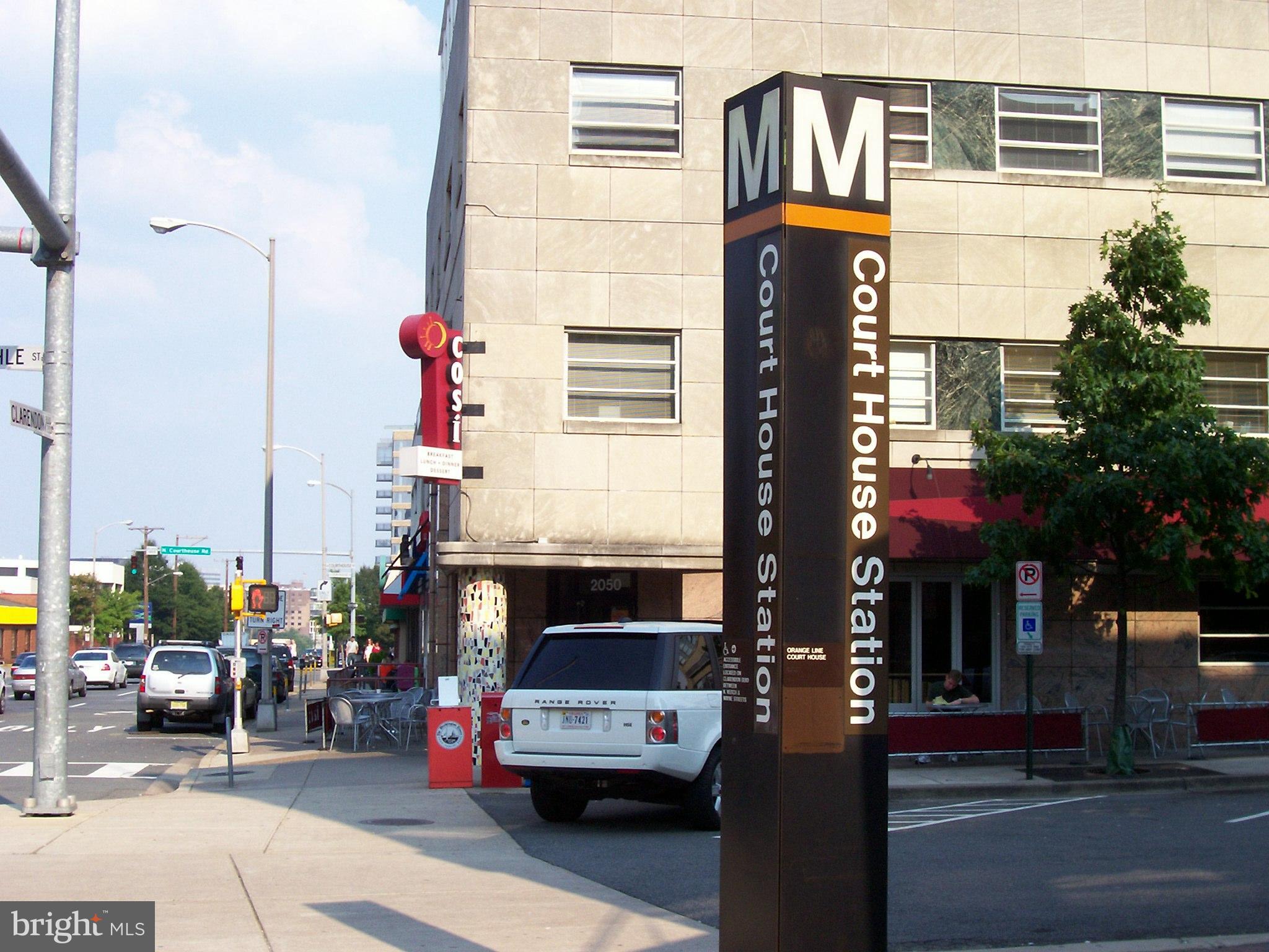 CIRCLE CONDOMINIUMS - Residential
