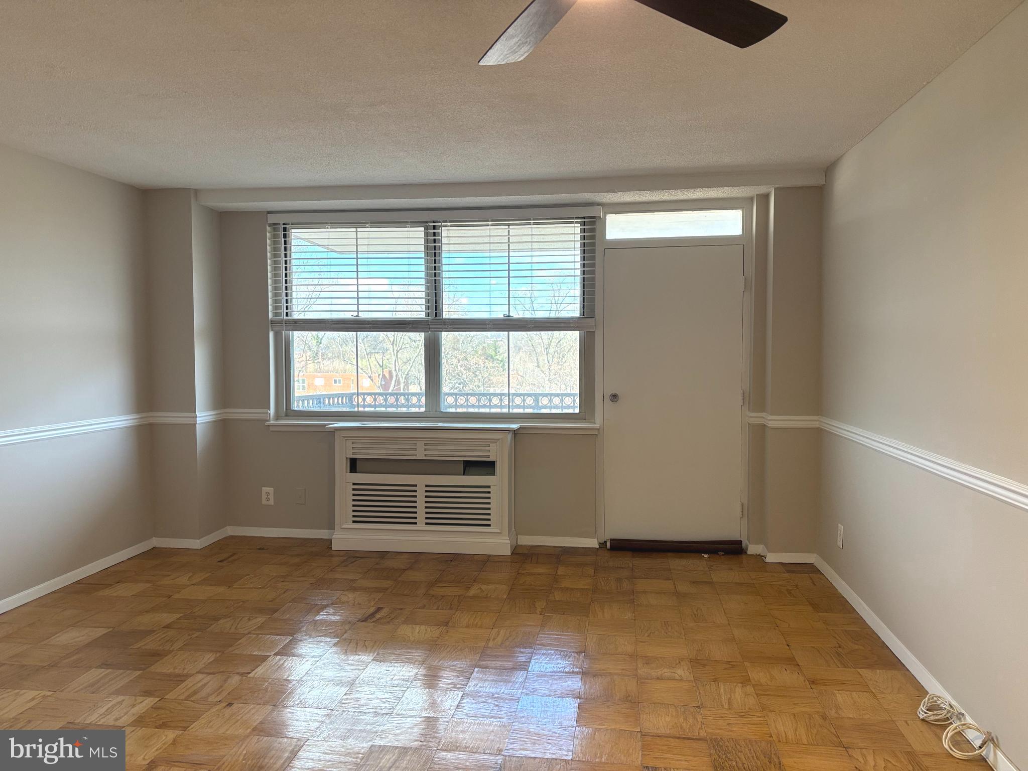 CIRCLE CONDOMINIUMS - Residential
