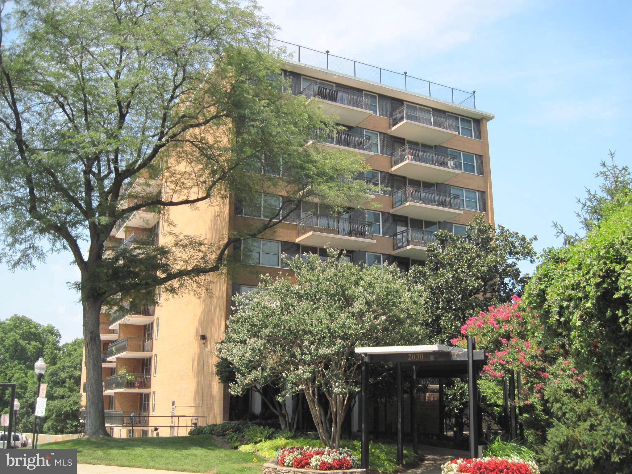 WELCOME HOME to this lovely condo that is walking distance to the Courthouse and Clarendon METRO's (Orange & Silver line) *Absolutely MOVE-IN READY *Spacious unit with gorgeous hardwood floors *Custom, two-toned painted *Light filled living area with walk-out to an inviting balcony *Well designed kitchen w/Gas cooking, stainless updated appliances *Bedroom with wood floors and walk-in closet *Updated bathroom with tub/shower and ceramic tile *ALL UTILITIES (Heat, A/C, gas, electricity, water) are INCLUDED in the condo fee (except phone and internet) *1 Reserved GARAGE Parking Space (covered) conveys *Recently upgraded electrical panel *Desirable and well managed secure building with Pool, on-site Laundry, Rooftop Deck w/Panoramic Views of DC, on-site building management, community room, ample guest parking (gated) and beautiful grounds with Picnic and BBQ area *Steps to the Custis bike/jogging/walking Trail *Awesome location within minutes to Shopping, Clarendon, Theaters, Grocery Store and Restaurants *Quick access to DC, Rosslyn, Georgetown, Amazon's HQ2, National Airport and the Pentagon *Local highlights include: Lyon Village Shopping Center; The Italian Store; Mom’s Organic Grocery; Whole Foods; a plethora of top restaurants; entertainment; recreation; cinema’s. Why rent when you can own this beauty.