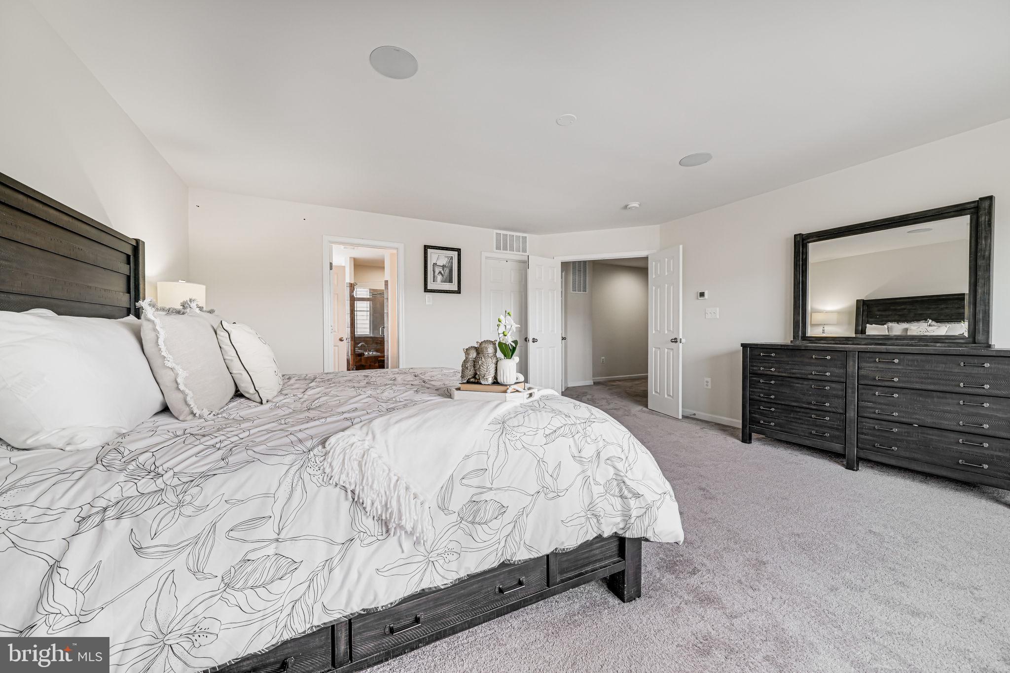 EAGLES POINTE WEST - Residential