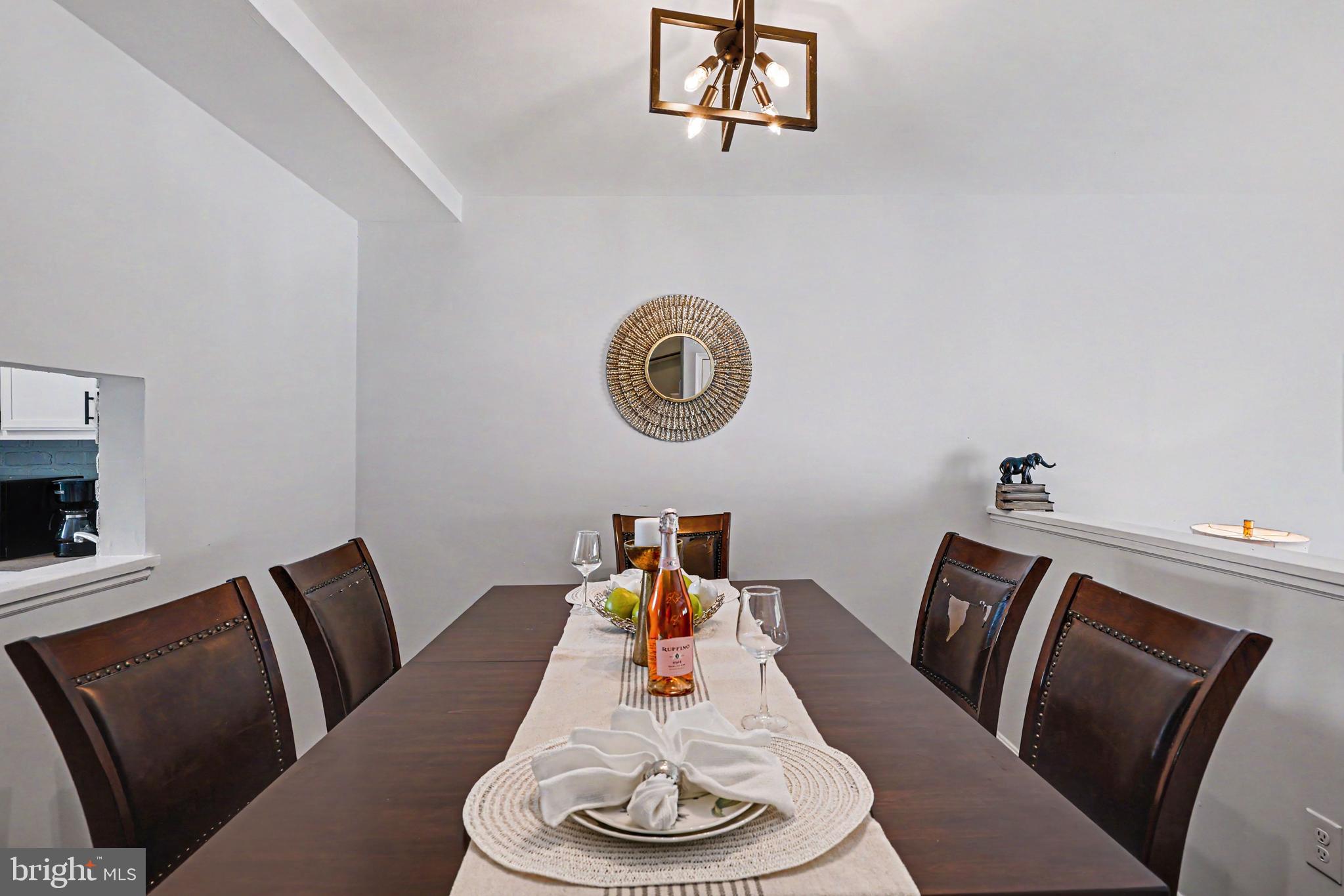 BURKE MANOR - Residential