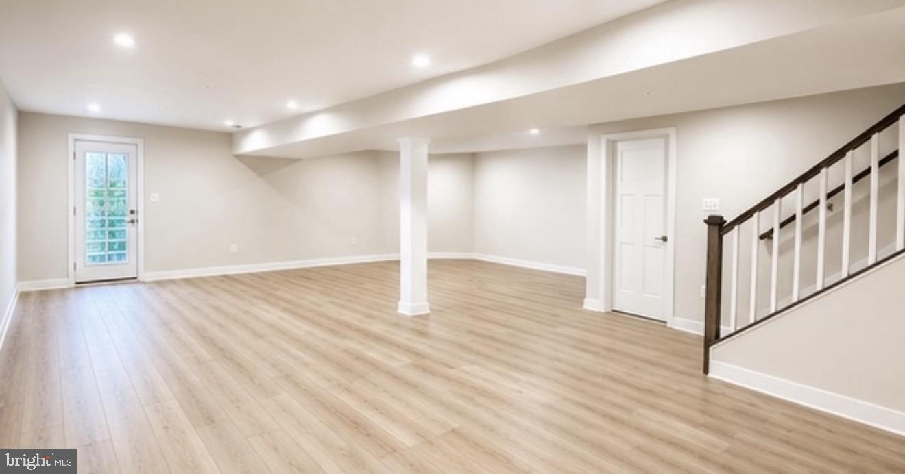 JAMES RUN CARRIAGE HOMES - Residential