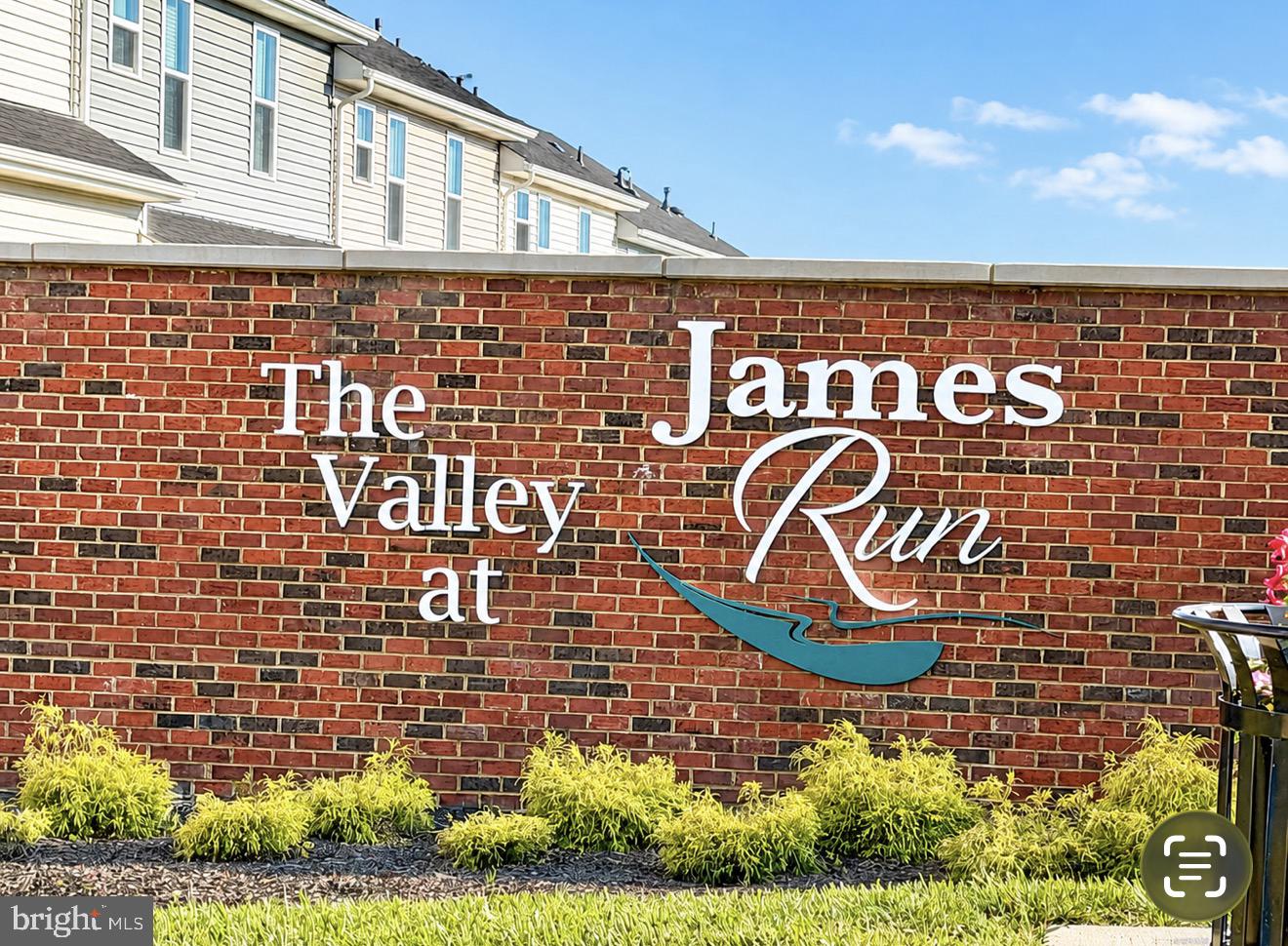 JAMES RUN CARRIAGE HOMES - Residential