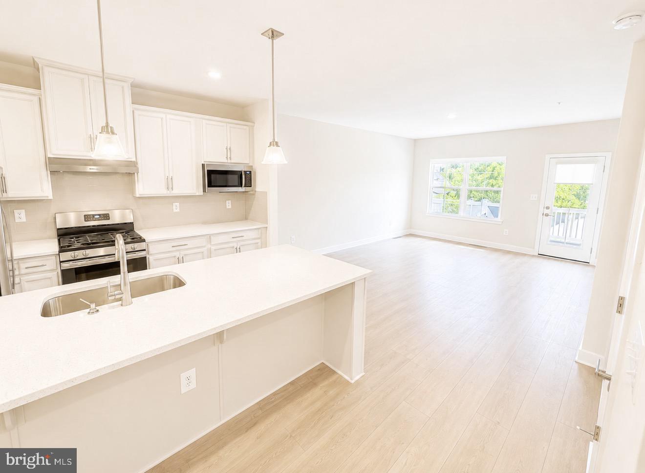 JAMES RUN CARRIAGE HOMES - Residential