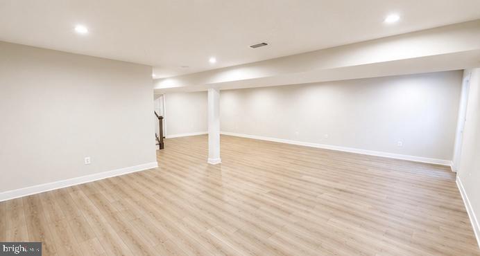 JAMES RUN CARRIAGE HOMES - Residential