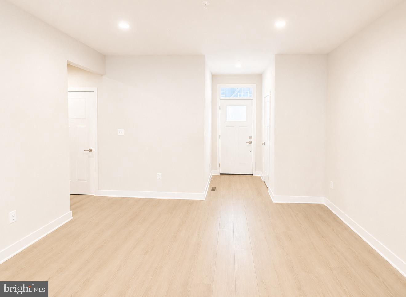 JAMES RUN CARRIAGE HOMES - Residential