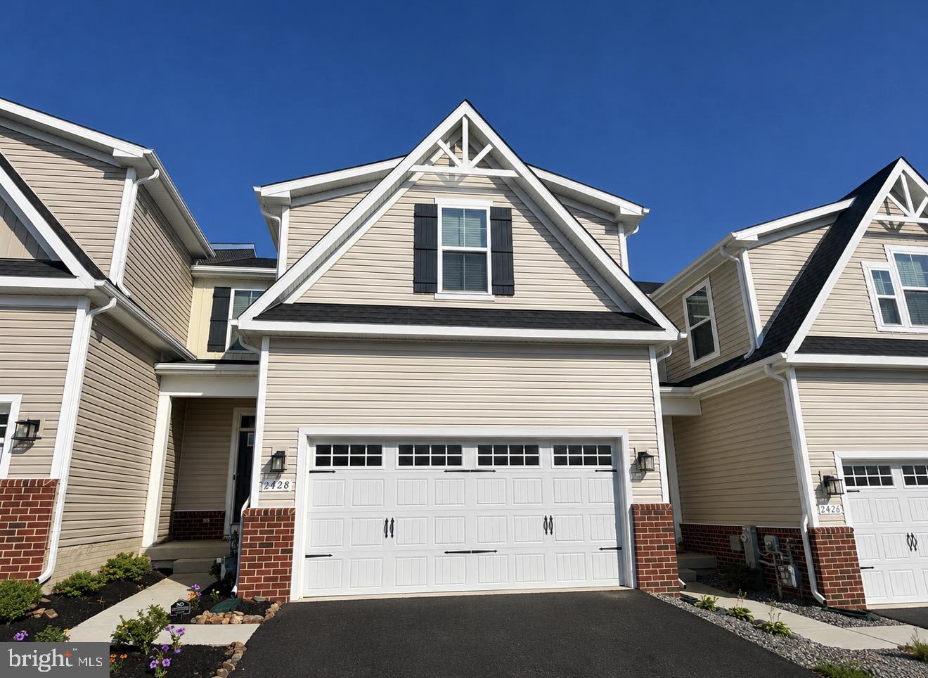 JAMES RUN CARRIAGE HOMES - Residential