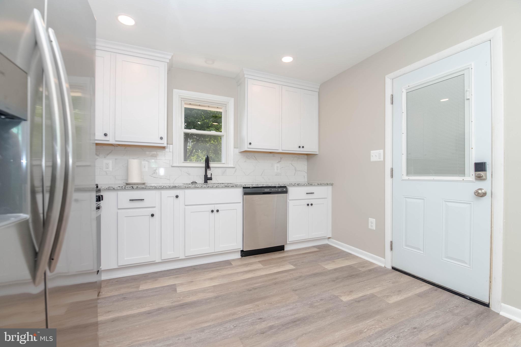 RICHLYN MANOR - Residential