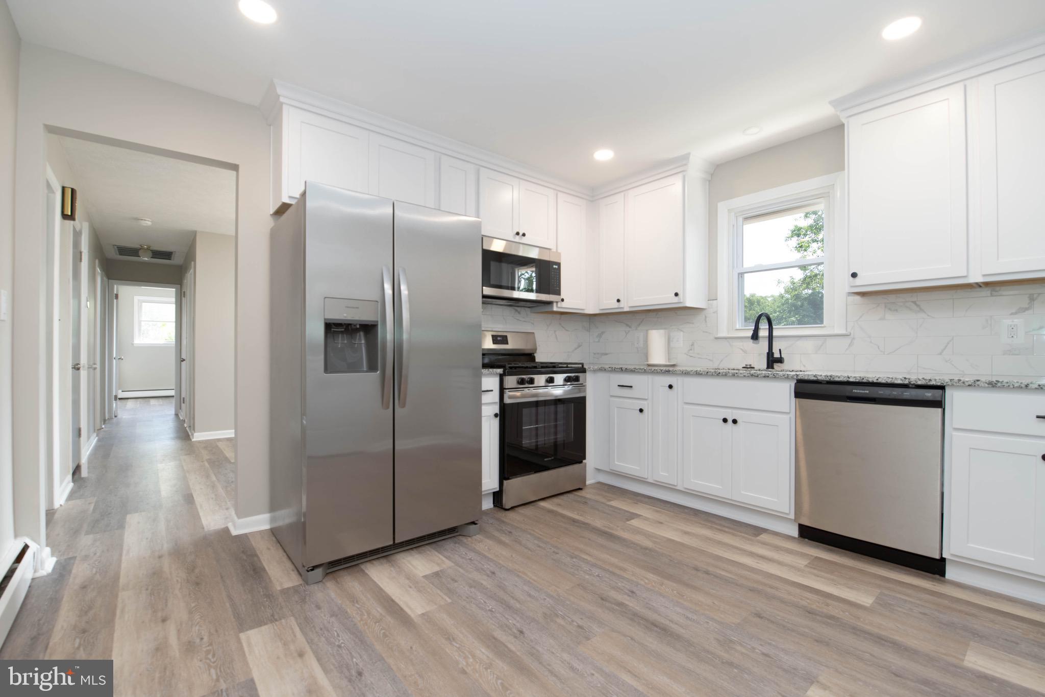 RICHLYN MANOR - Residential