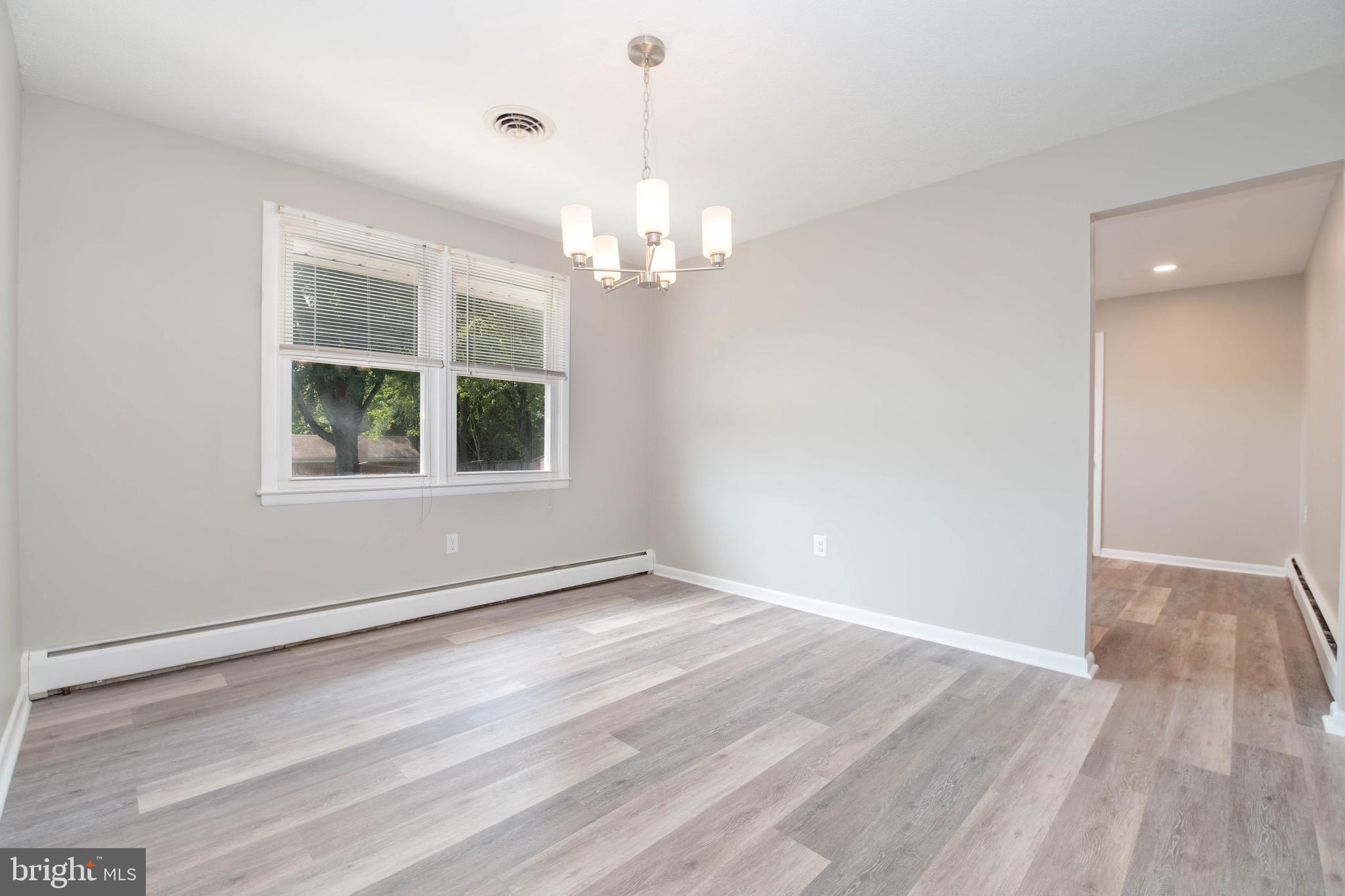 RICHLYN MANOR - Residential