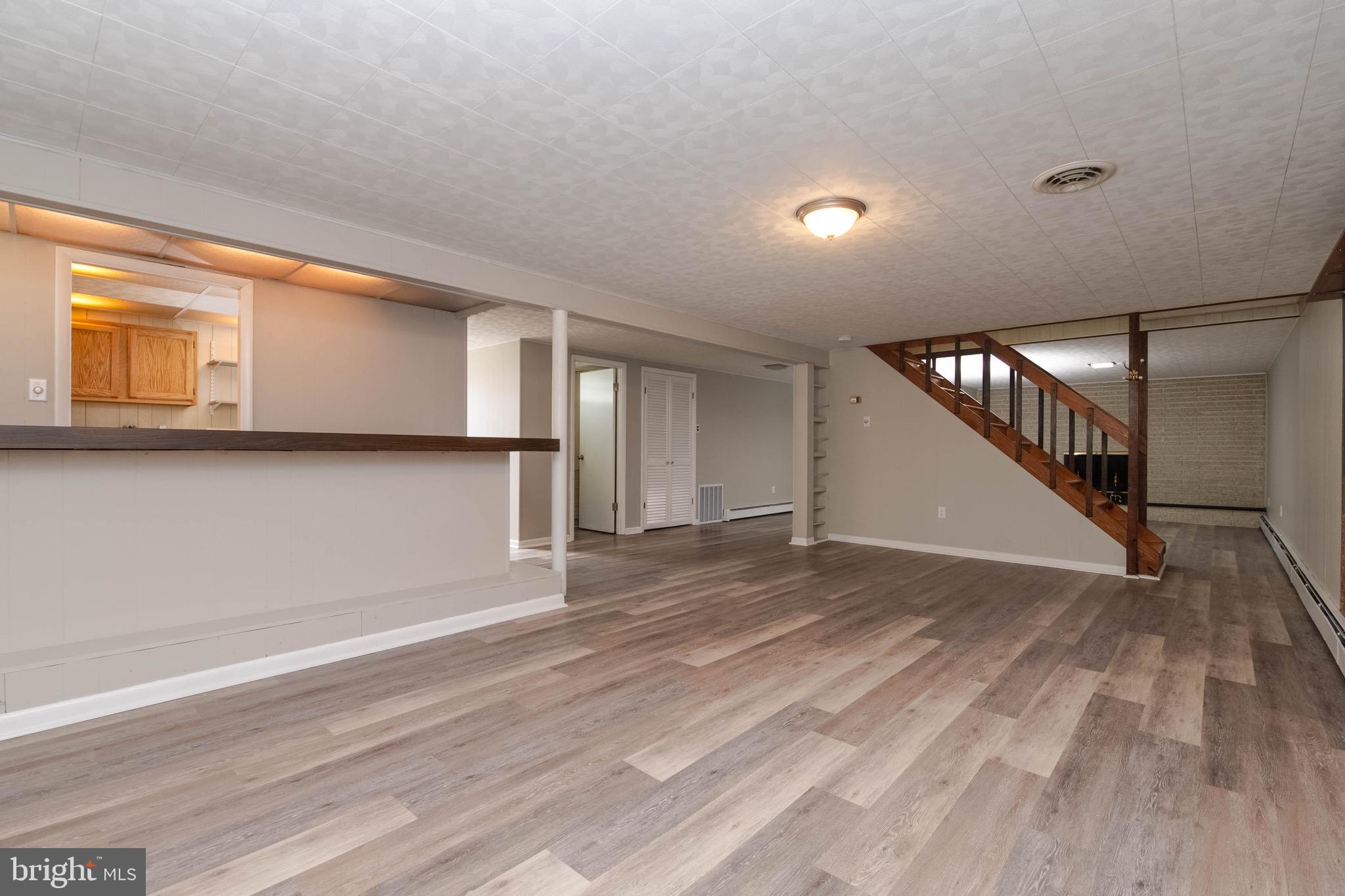 RICHLYN MANOR - Residential