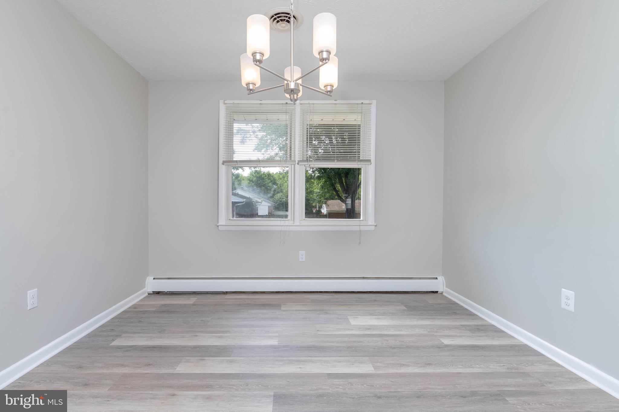 RICHLYN MANOR - Residential