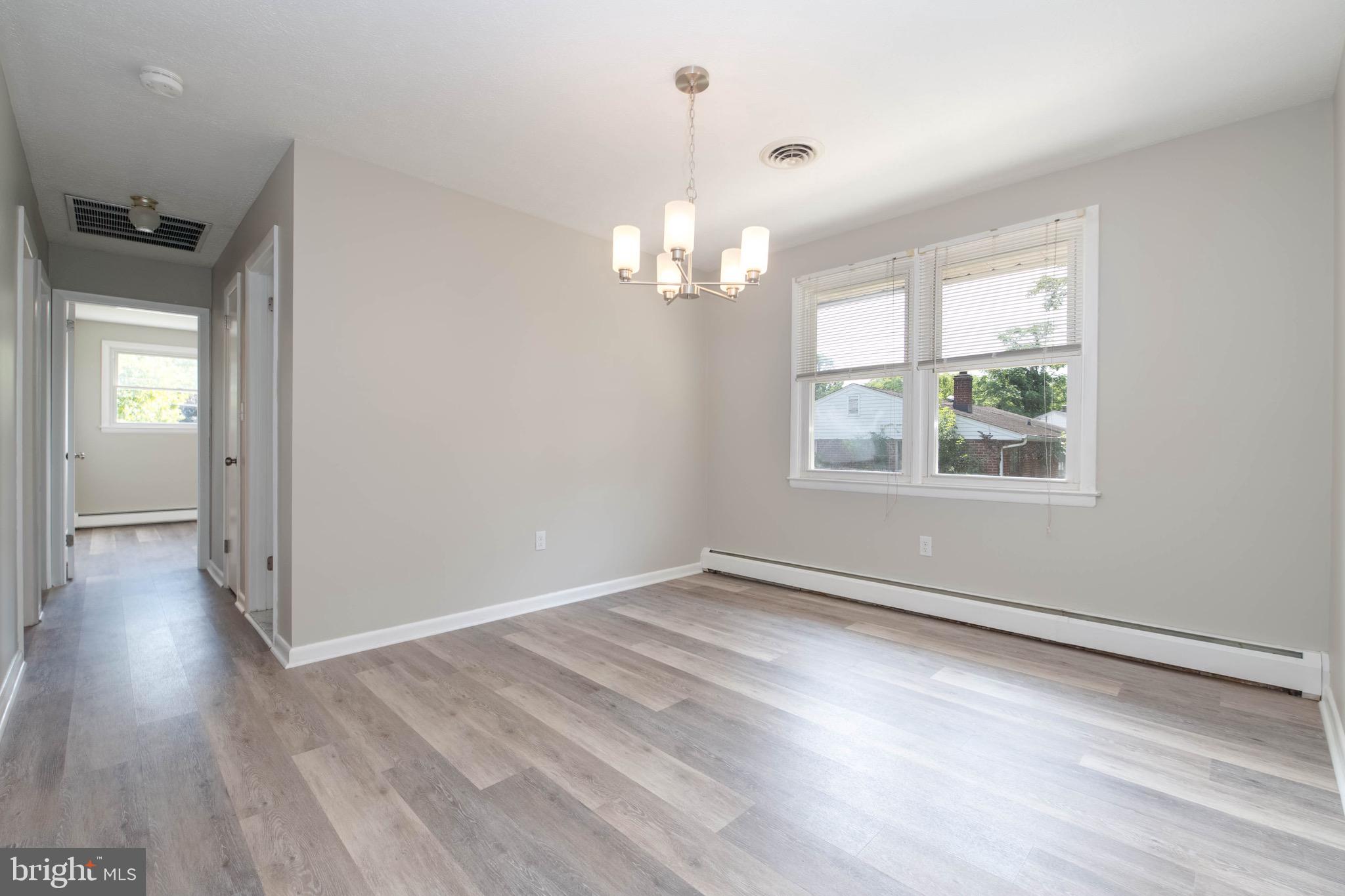 RICHLYN MANOR - Residential