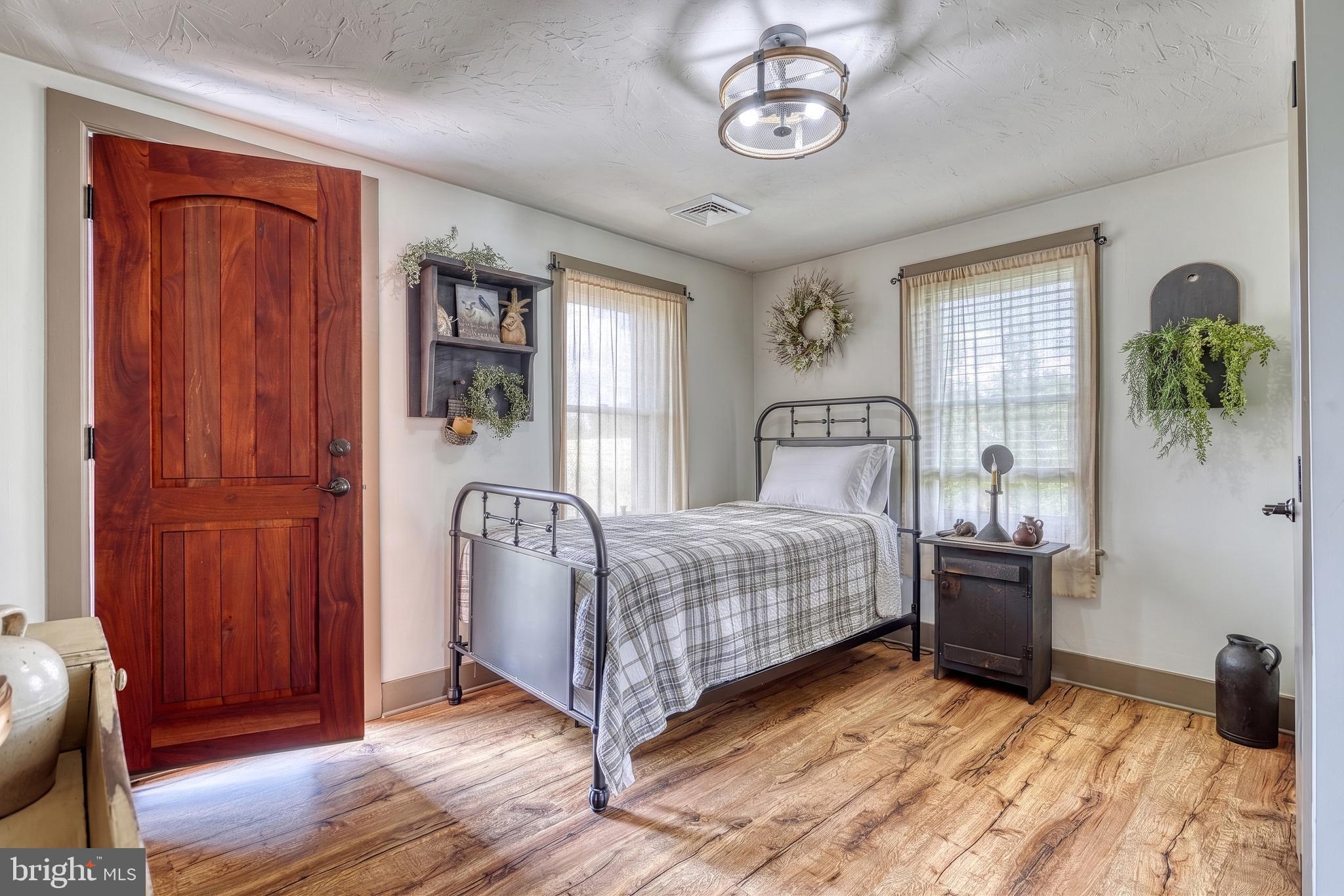 NORTH CODORUS TWP - Residential
