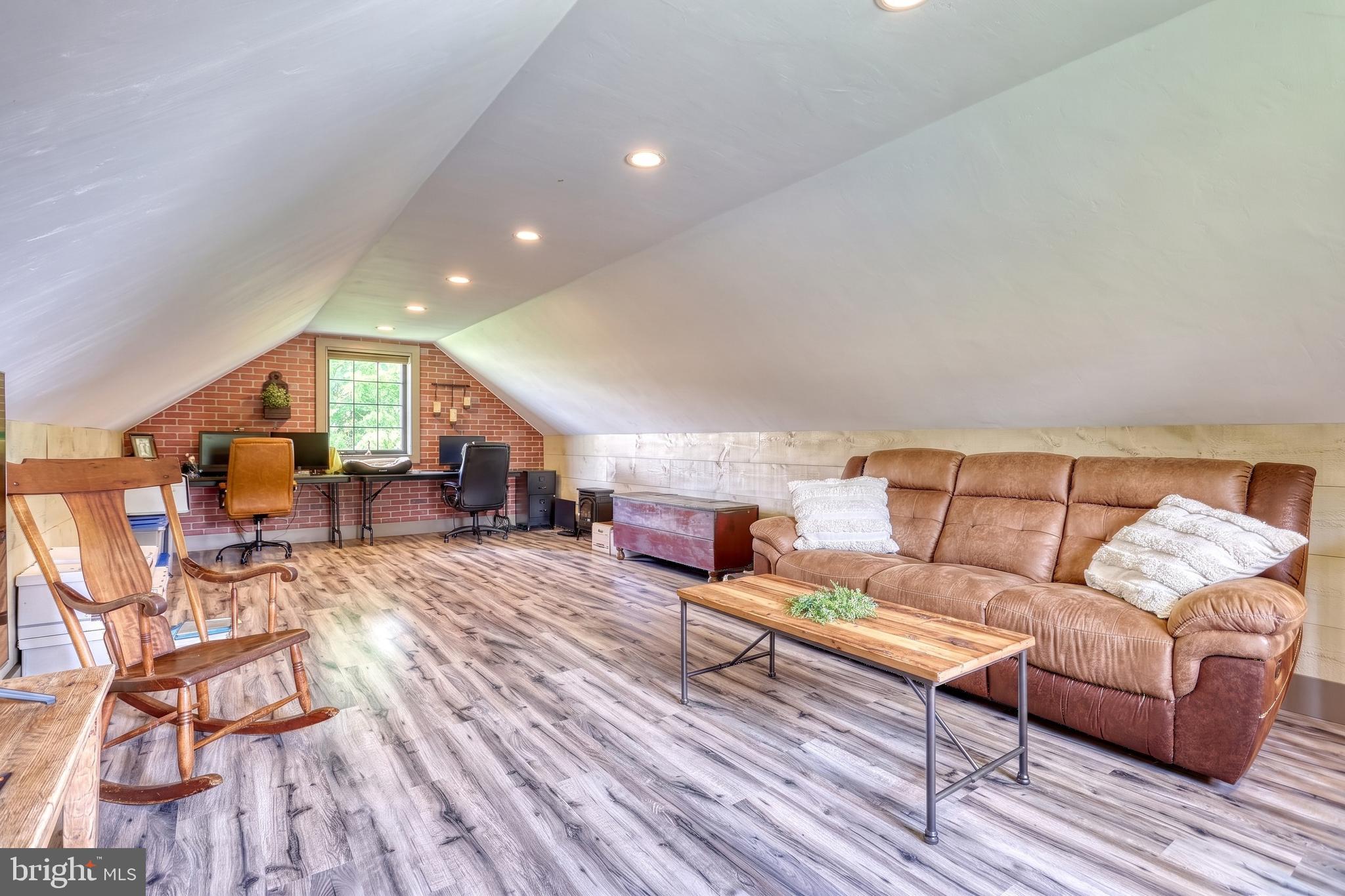 NORTH CODORUS TWP - Residential
