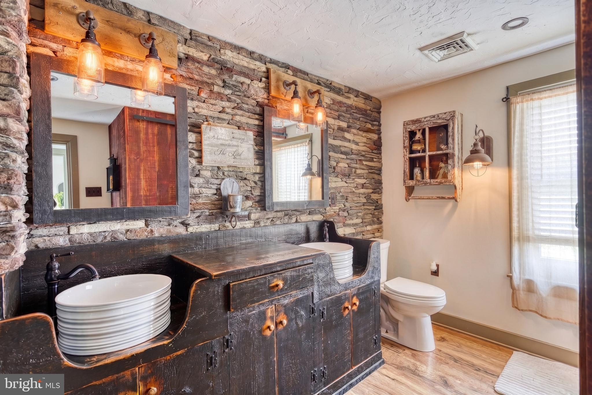 NORTH CODORUS TWP - Residential
