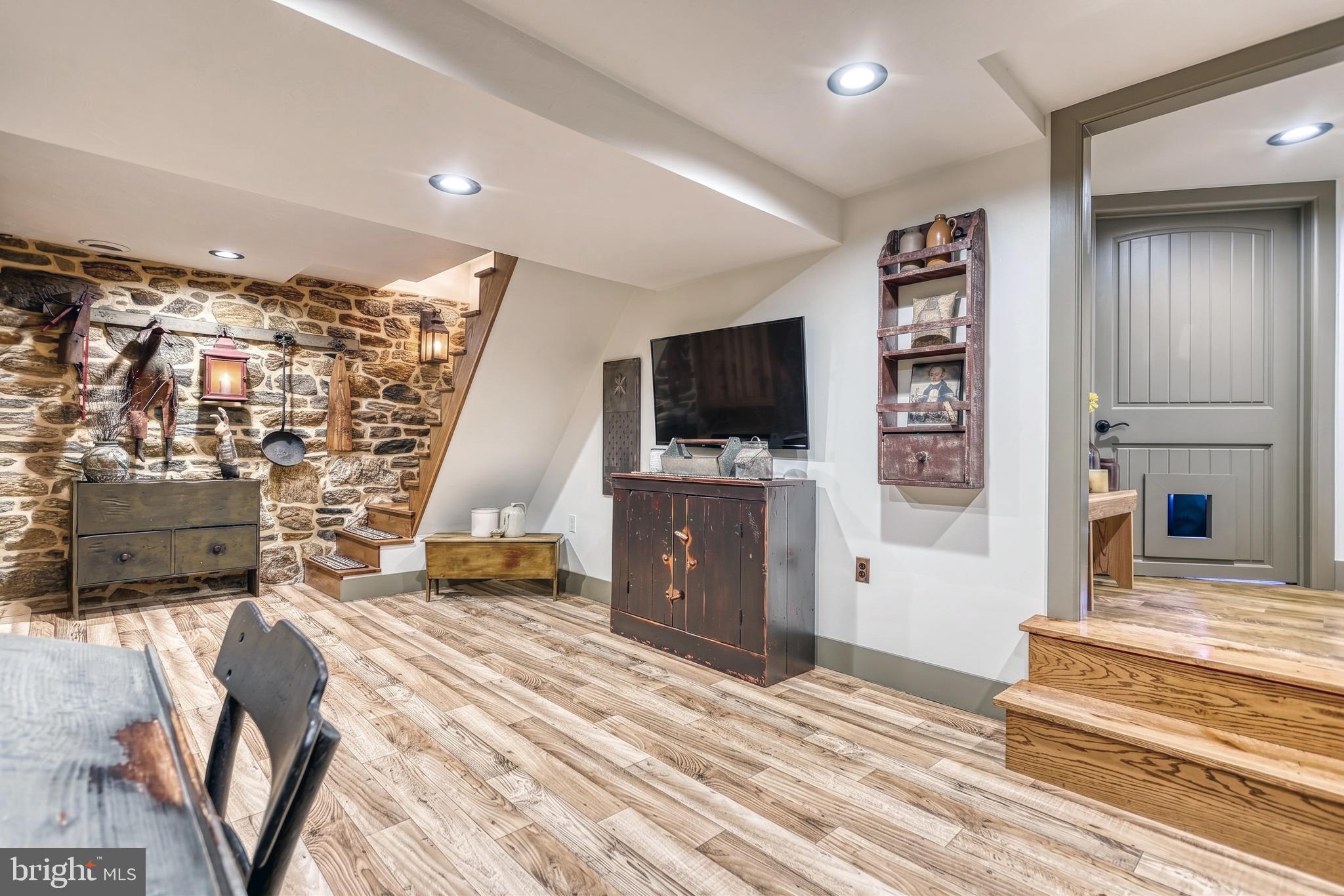 NORTH CODORUS TWP - Residential