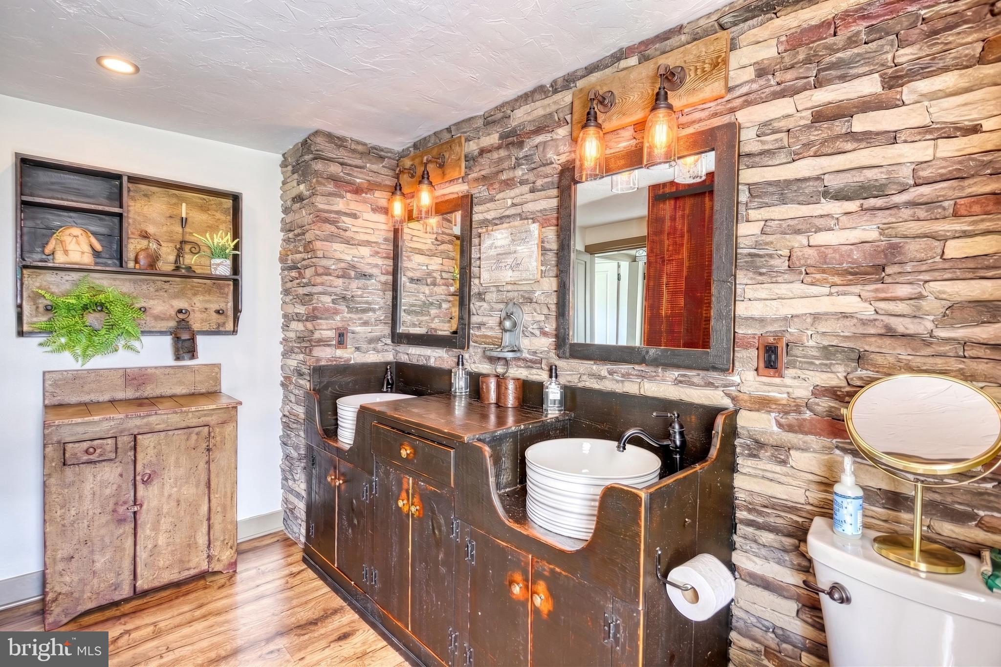 NORTH CODORUS TWP - Residential