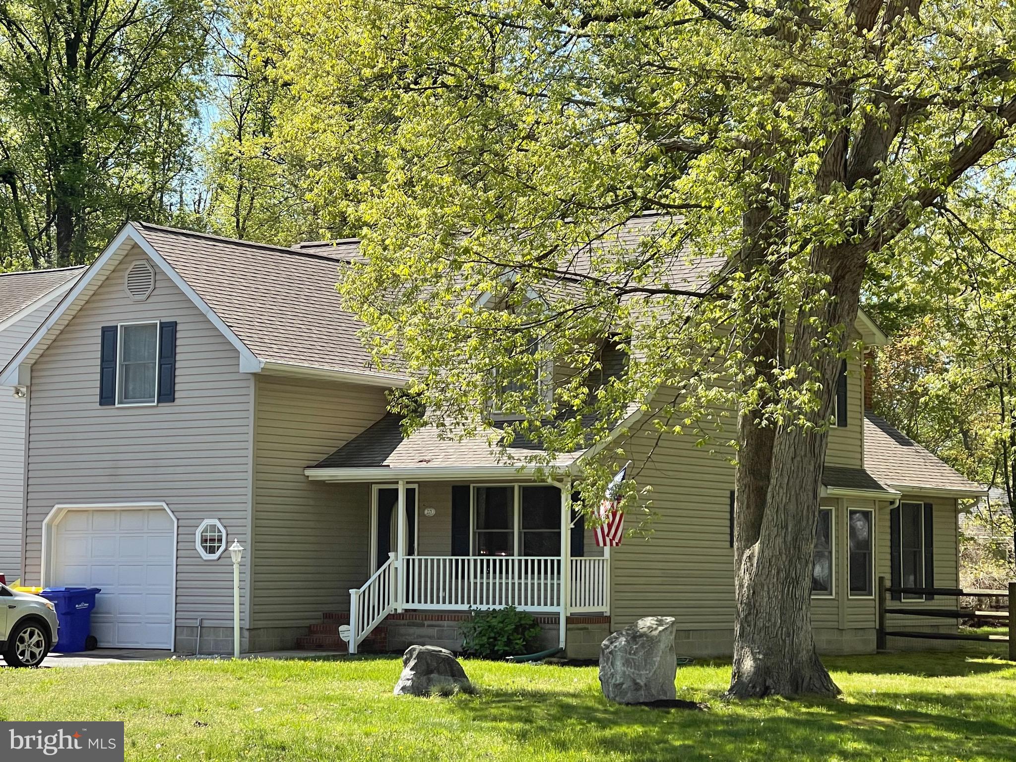 Gorgeous Colonial with 4 bedrooms and 2.5 Baths.