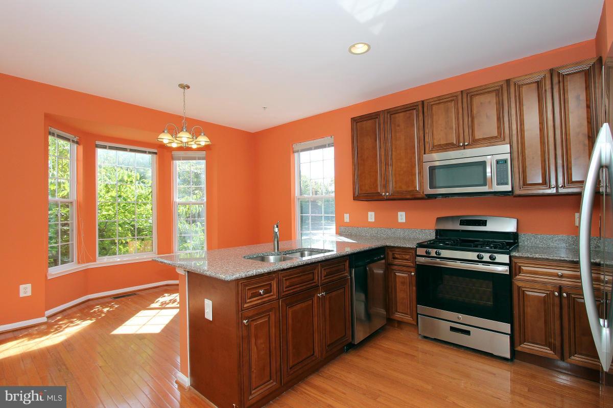 KING FARM WATKINS POND - Residential