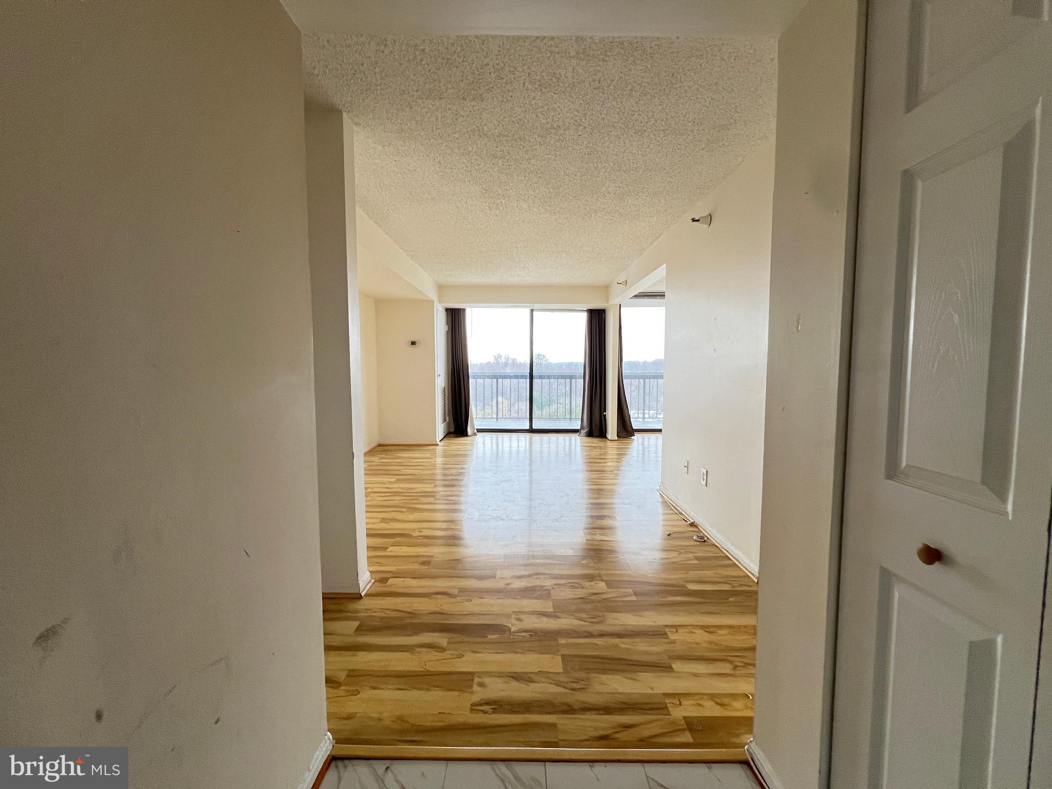 CHELSEA TOWERS - Residential