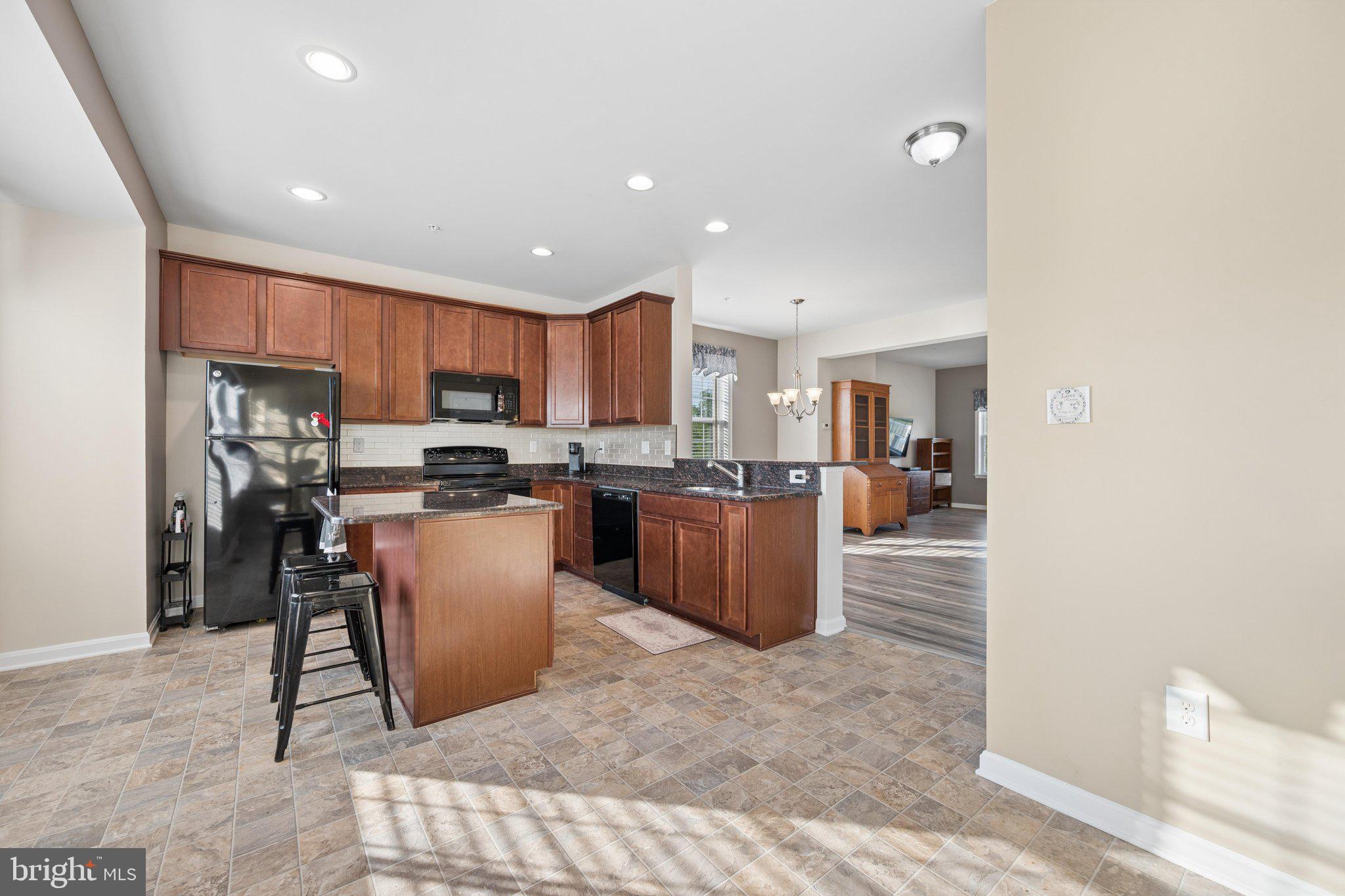 CARRIAGE HILL - Residential