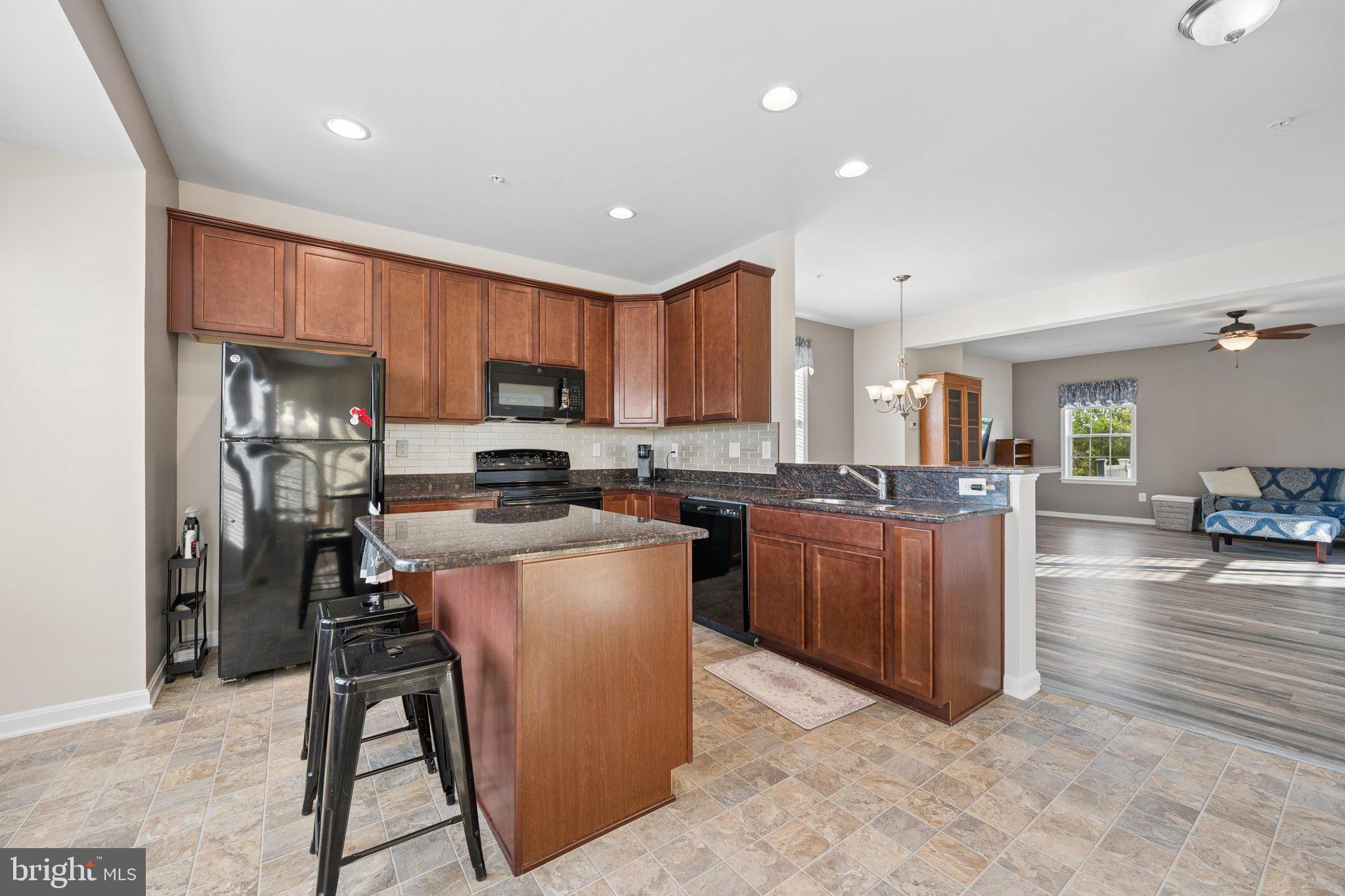CARRIAGE HILL - Residential