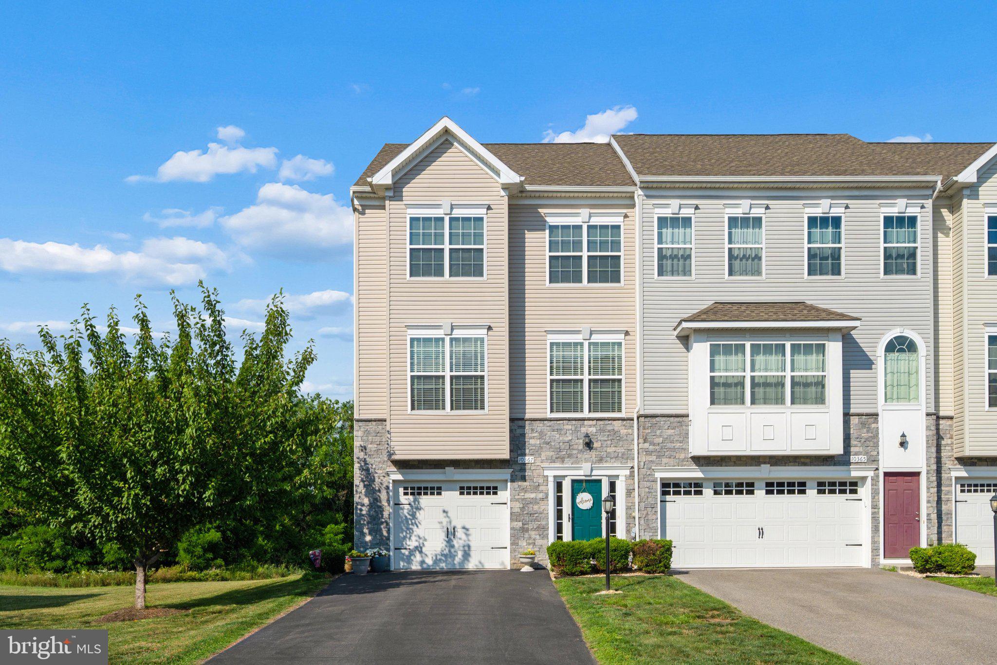 CARRIAGE HILL - Residential