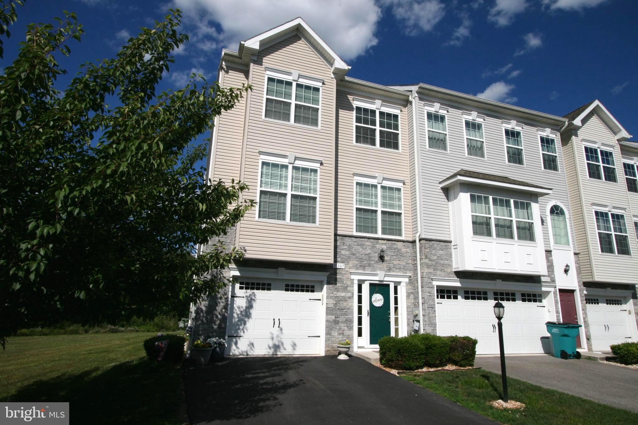 CARRIAGE HILL - Residential
