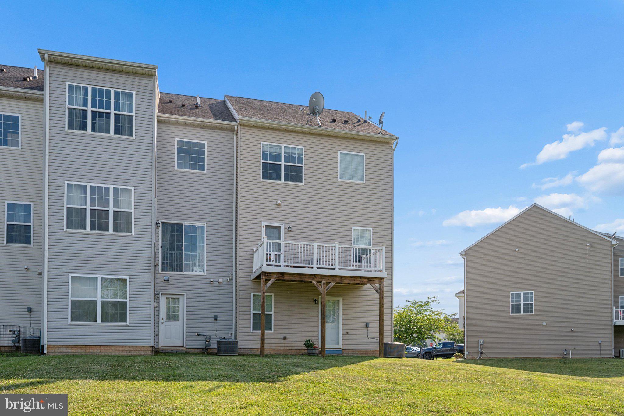 CARRIAGE HILL - Residential