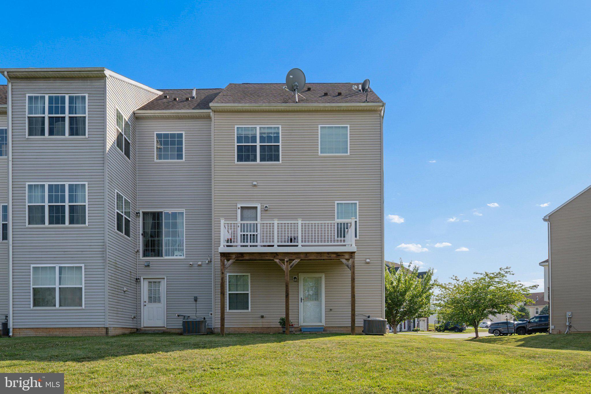 CARRIAGE HILL - Residential