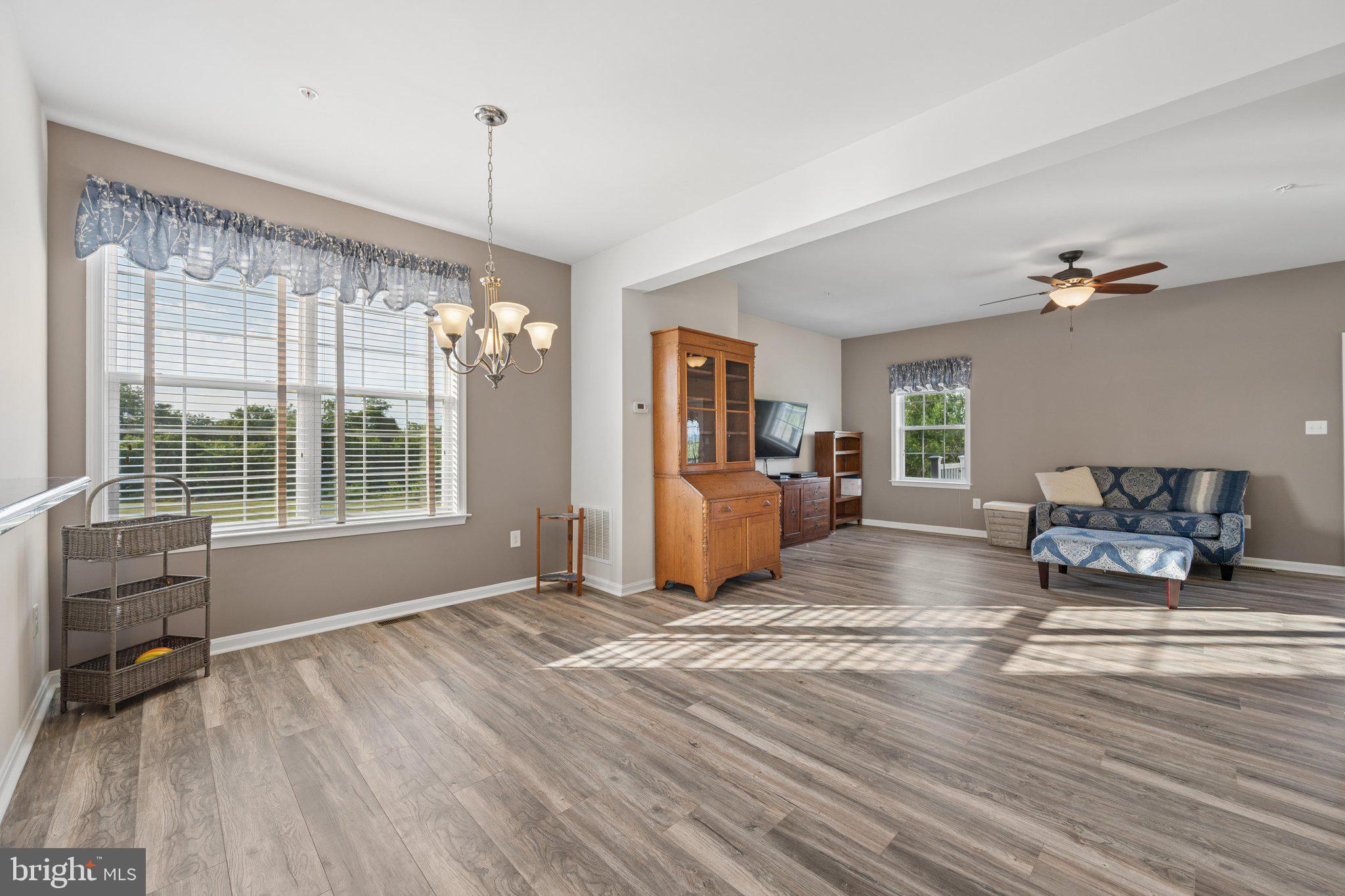 CARRIAGE HILL - Residential