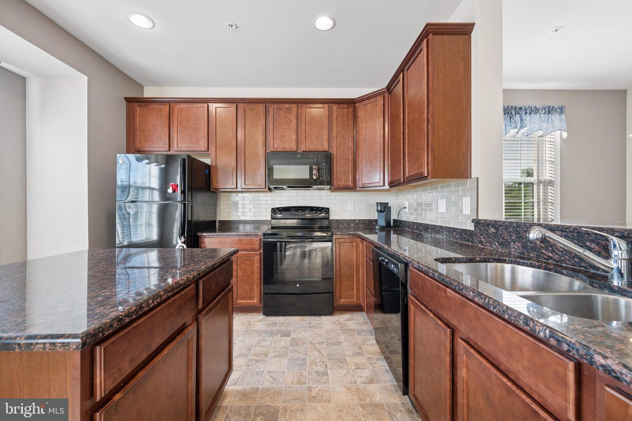 CARRIAGE HILL - Residential