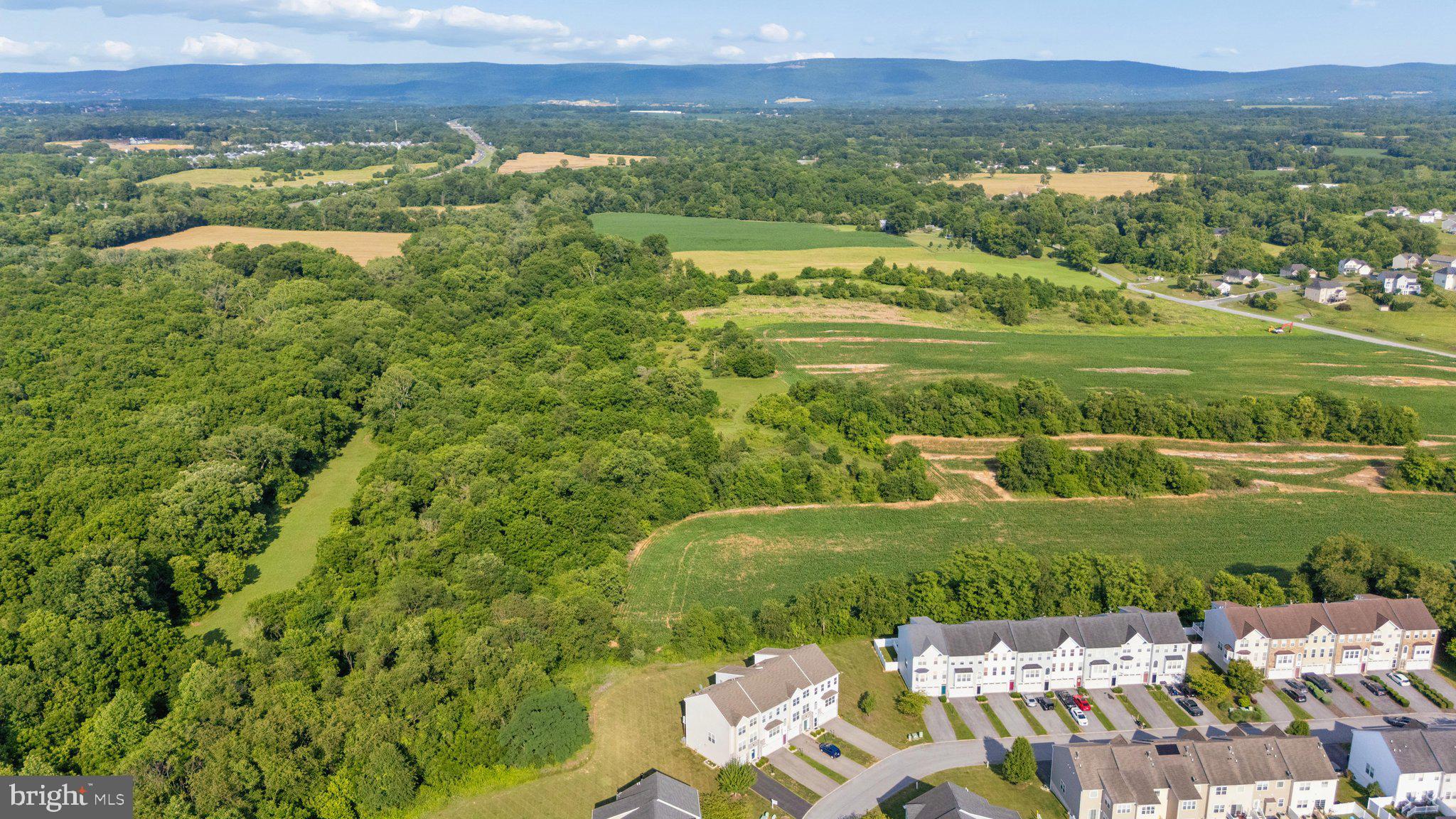 CARRIAGE HILL - Residential