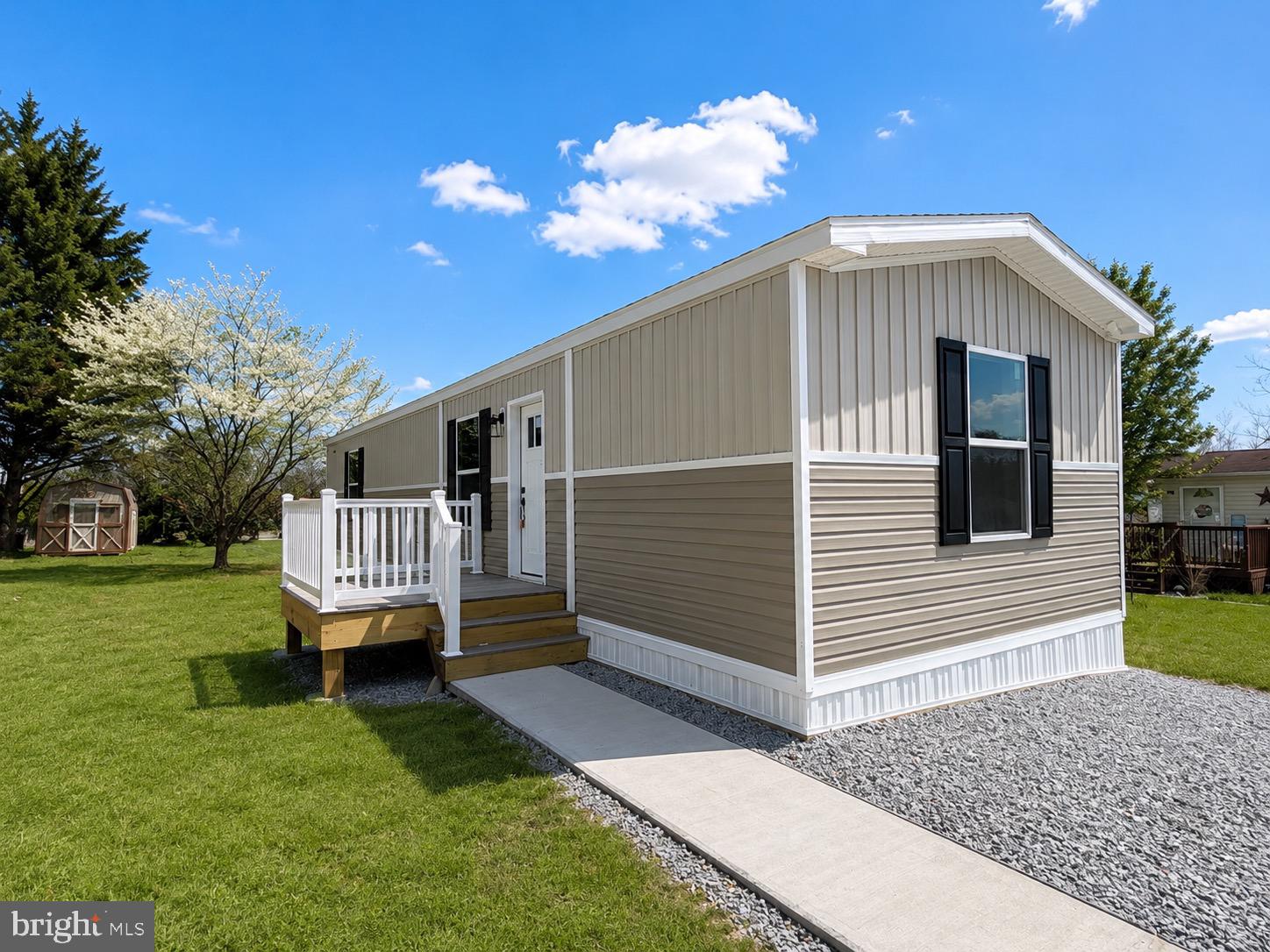 CASTLE HILL MHP - Residential