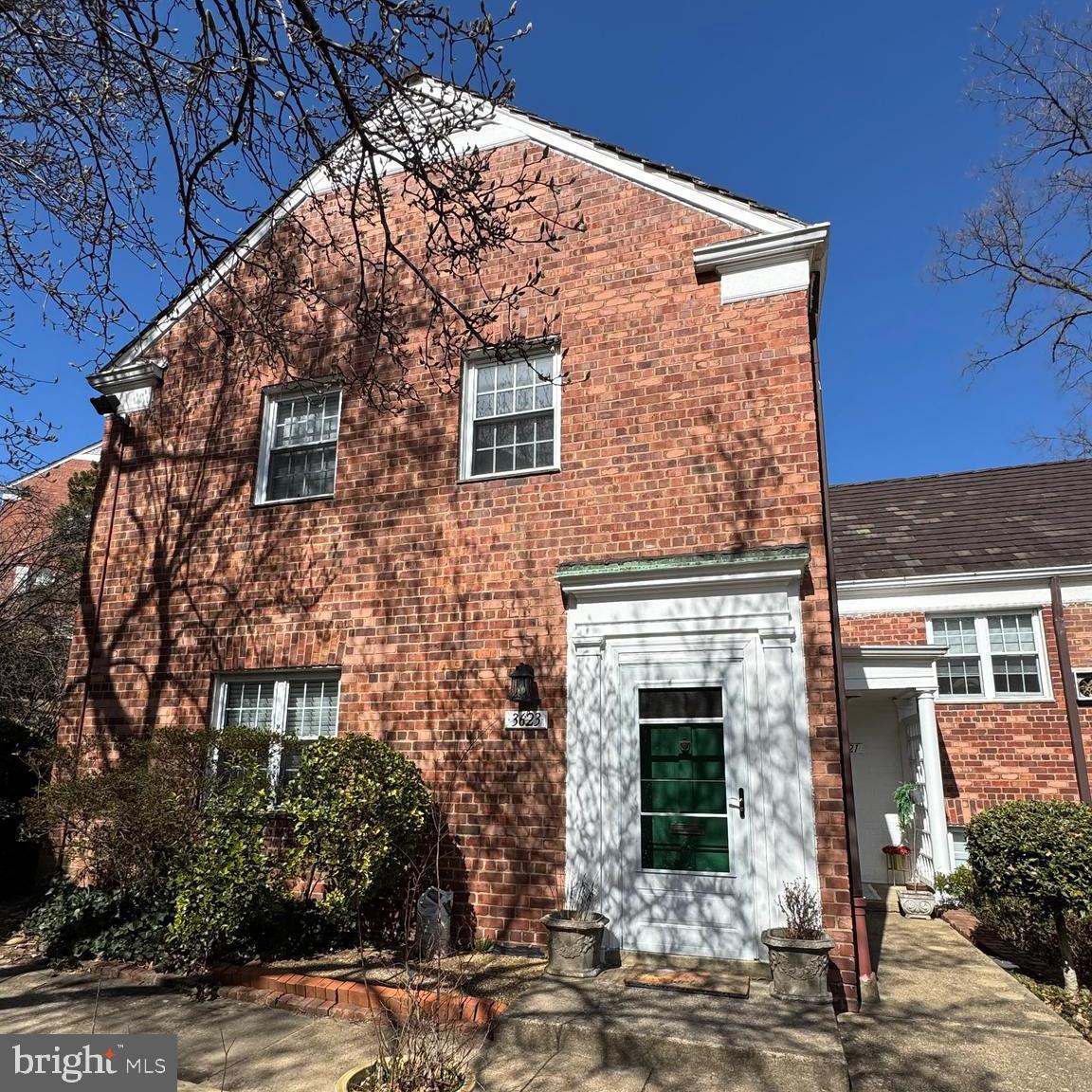 PARKFAIRFAX - Residential Lease