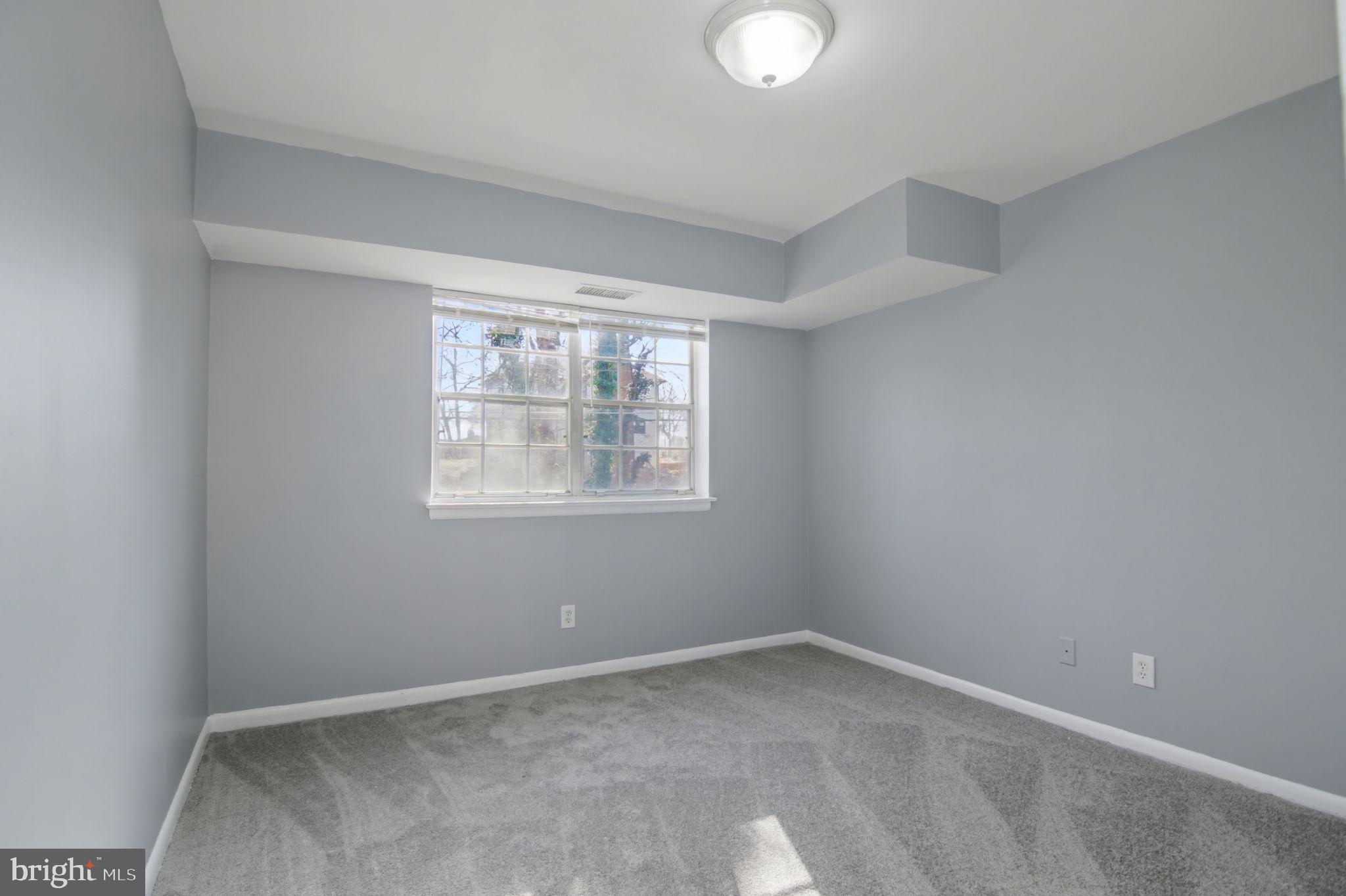 SPRINGFIELD GREEN - Residential Lease