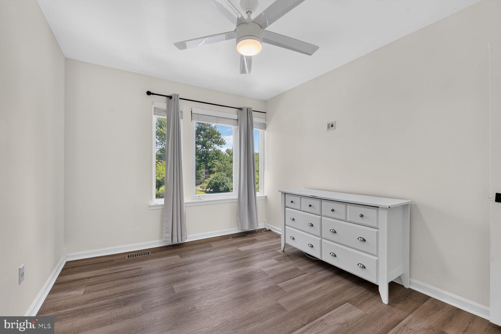 CHERRYWOOD SQUARE - Residential
