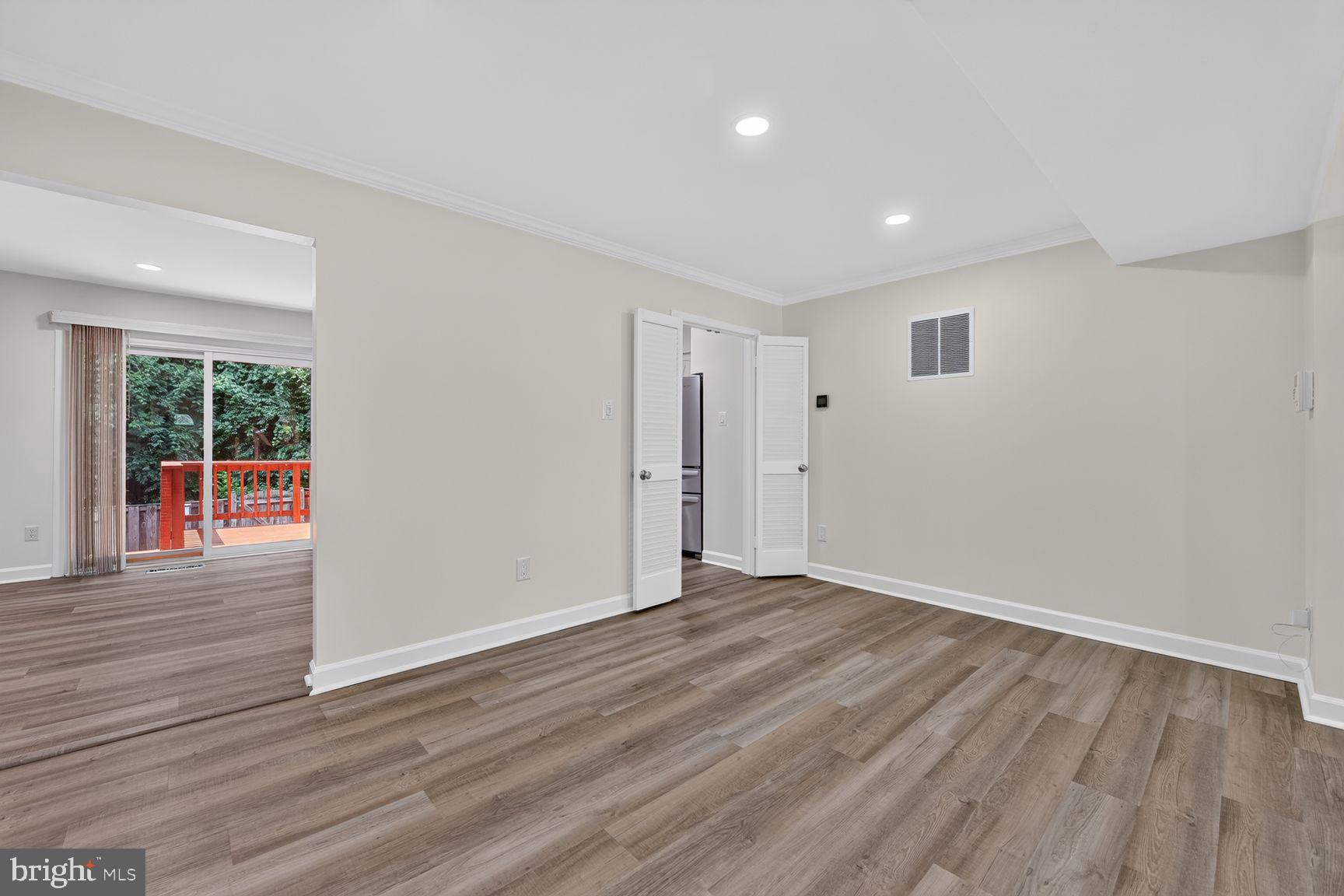 CHERRYWOOD SQUARE - Residential