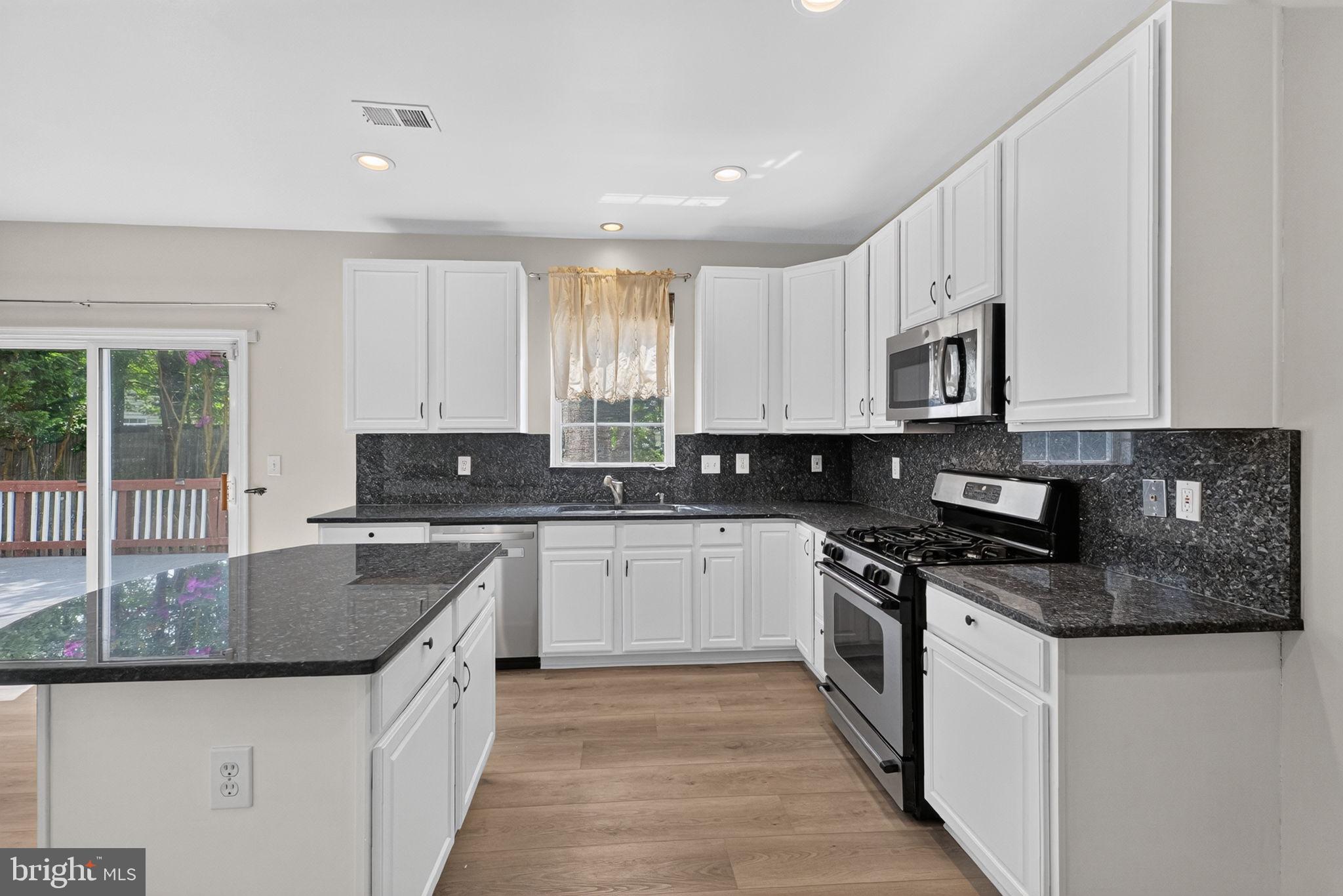 SENECA PARK NORTH - Residential