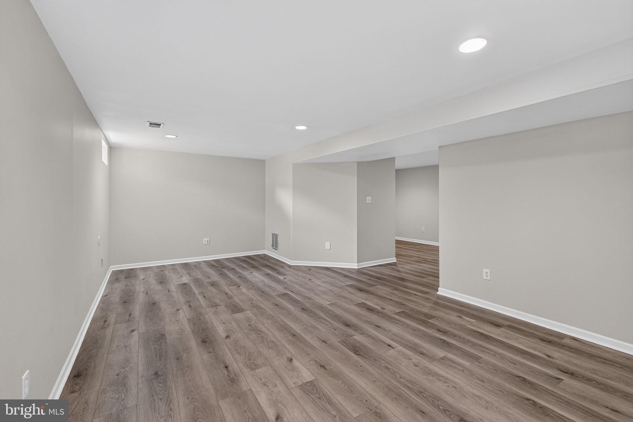 SENECA PARK NORTH - Residential