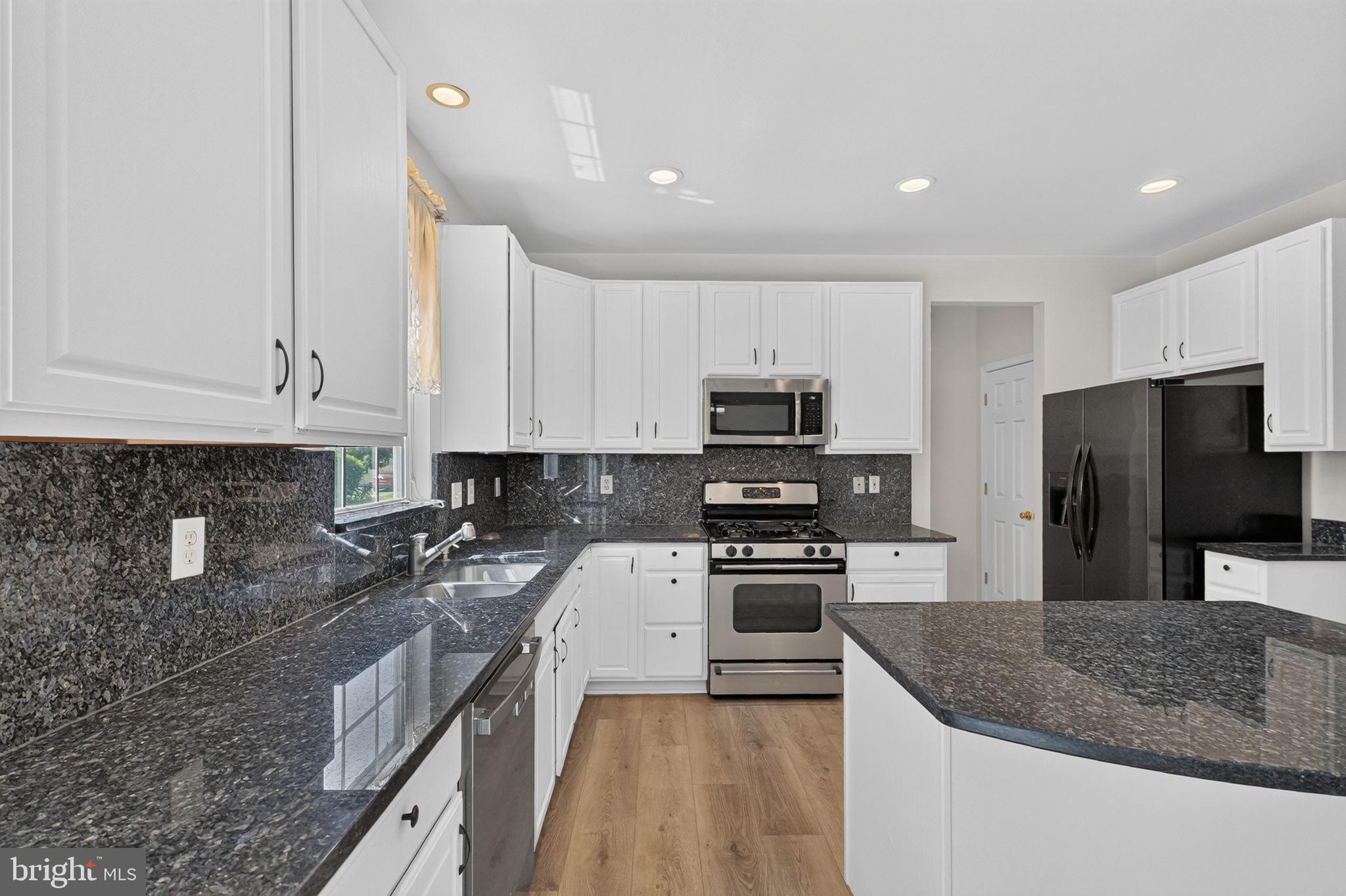 SENECA PARK NORTH - Residential