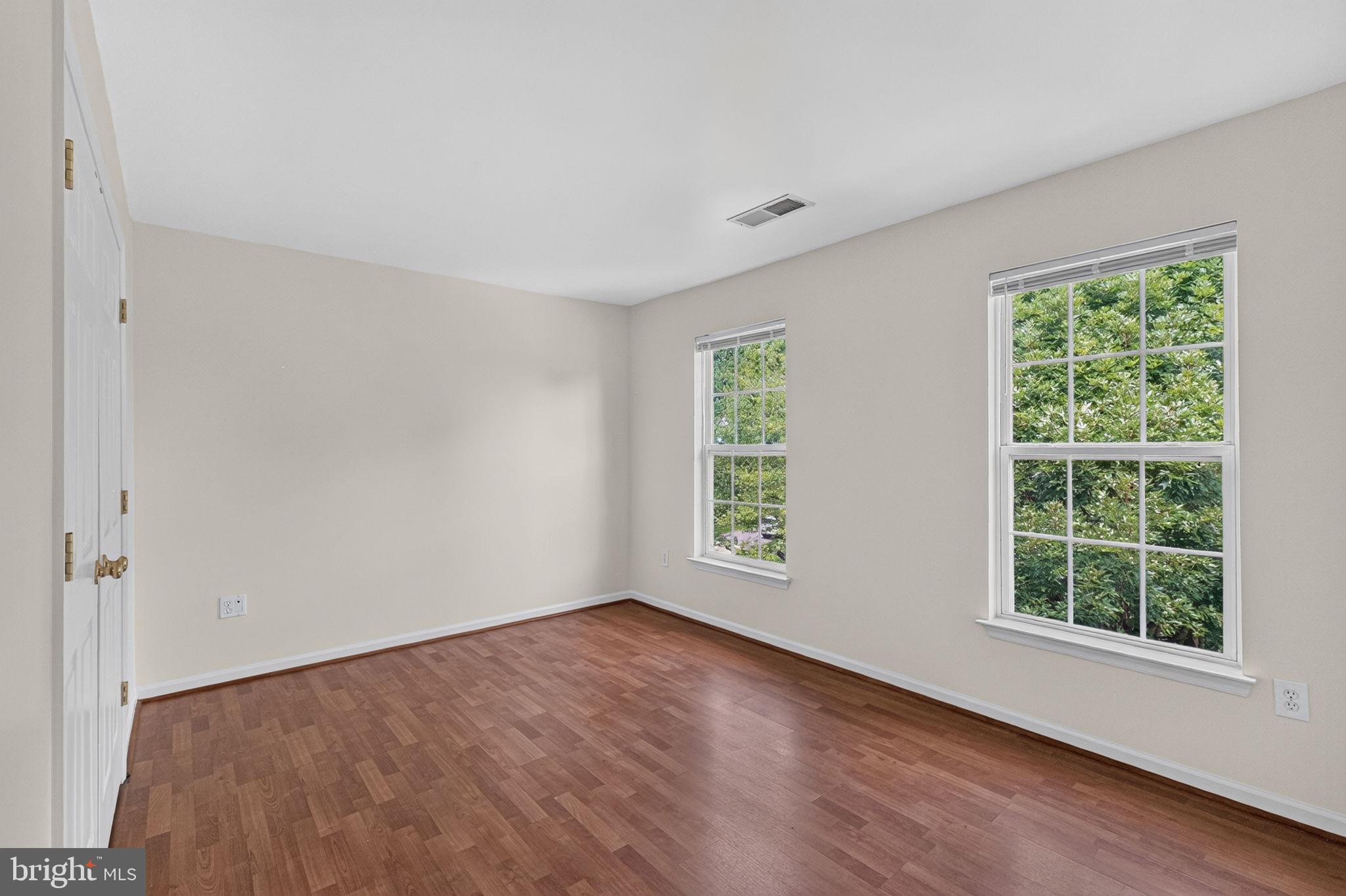 SENECA PARK NORTH - Residential