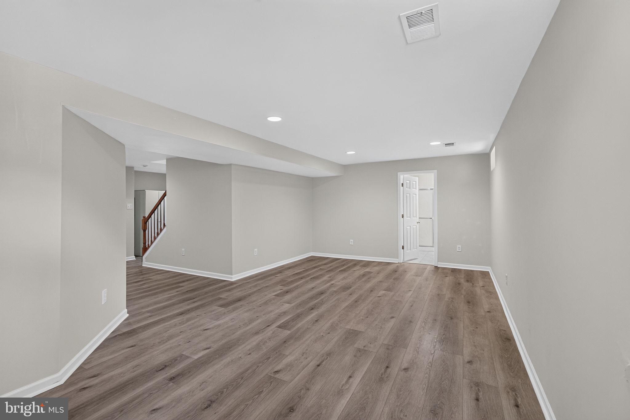 SENECA PARK NORTH - Residential