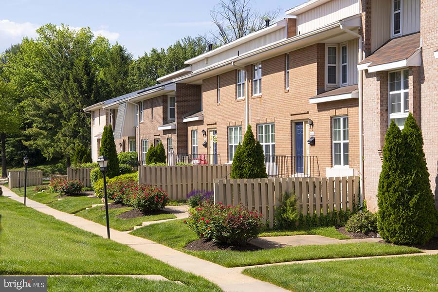 ROCKVILLE - Residential Lease