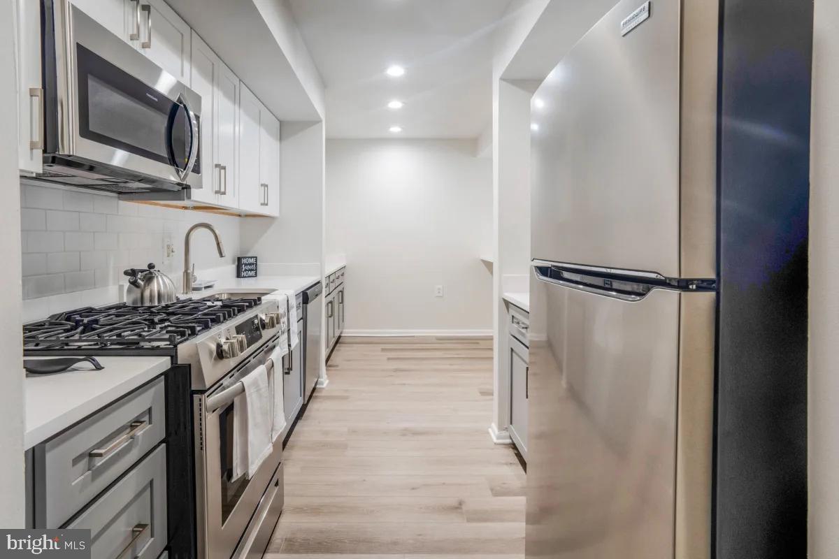 ROCKVILLE - Residential Lease