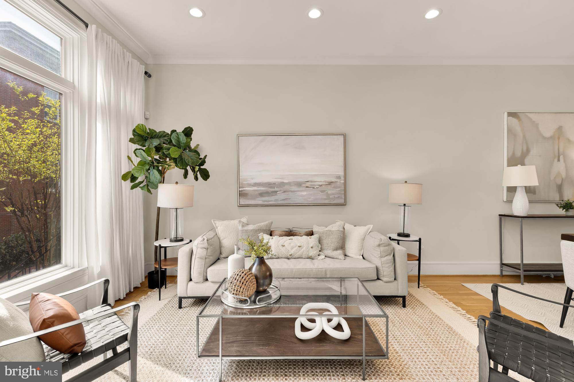 CAPITOL HILL - Residential